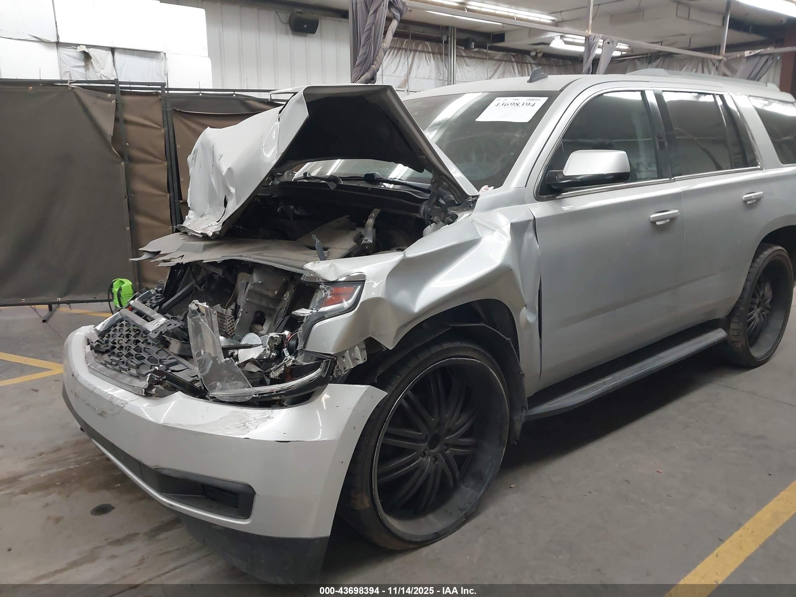 CHEVROLET TAHOE image 6