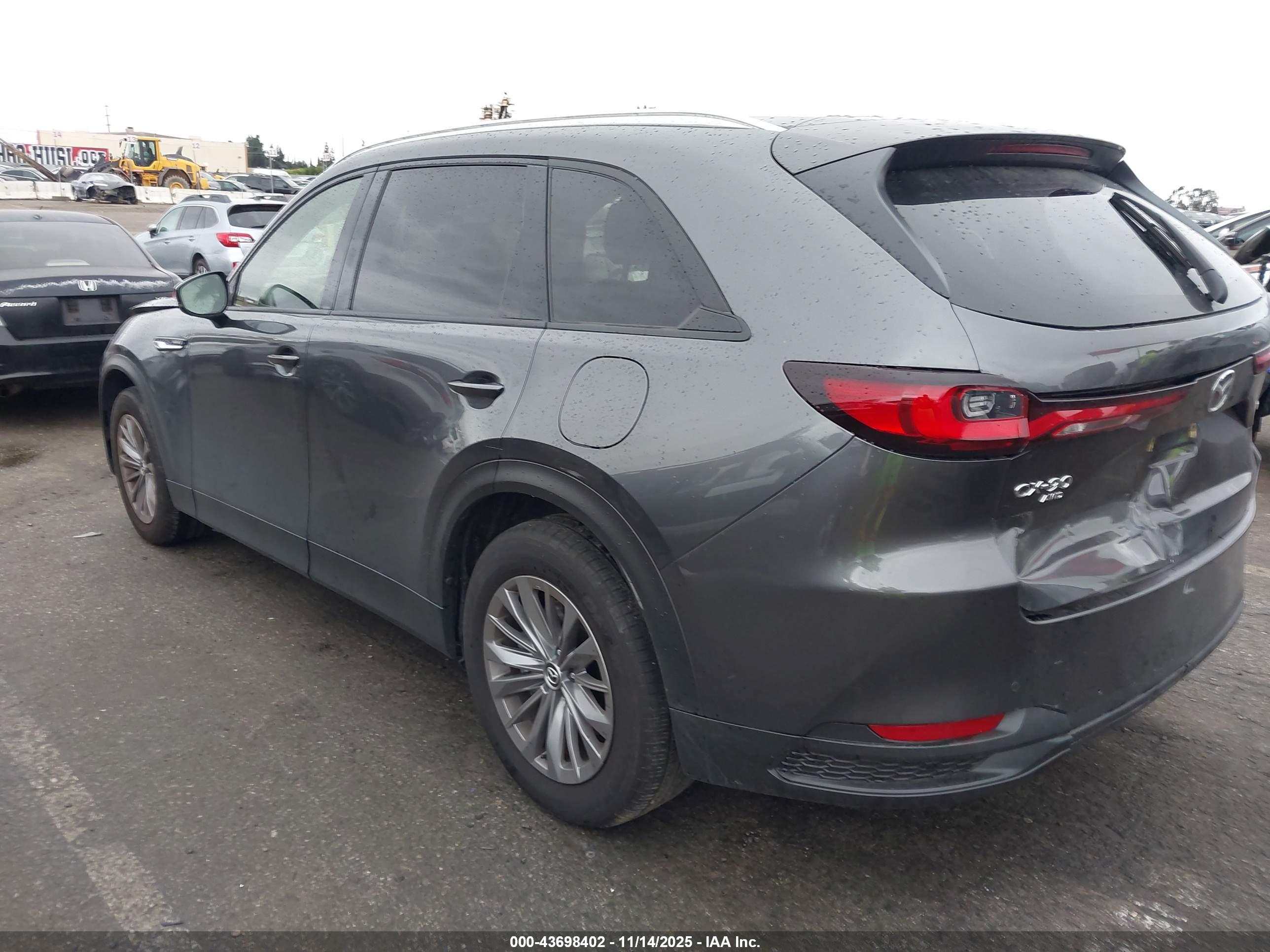 MAZDA CX-90 image 3