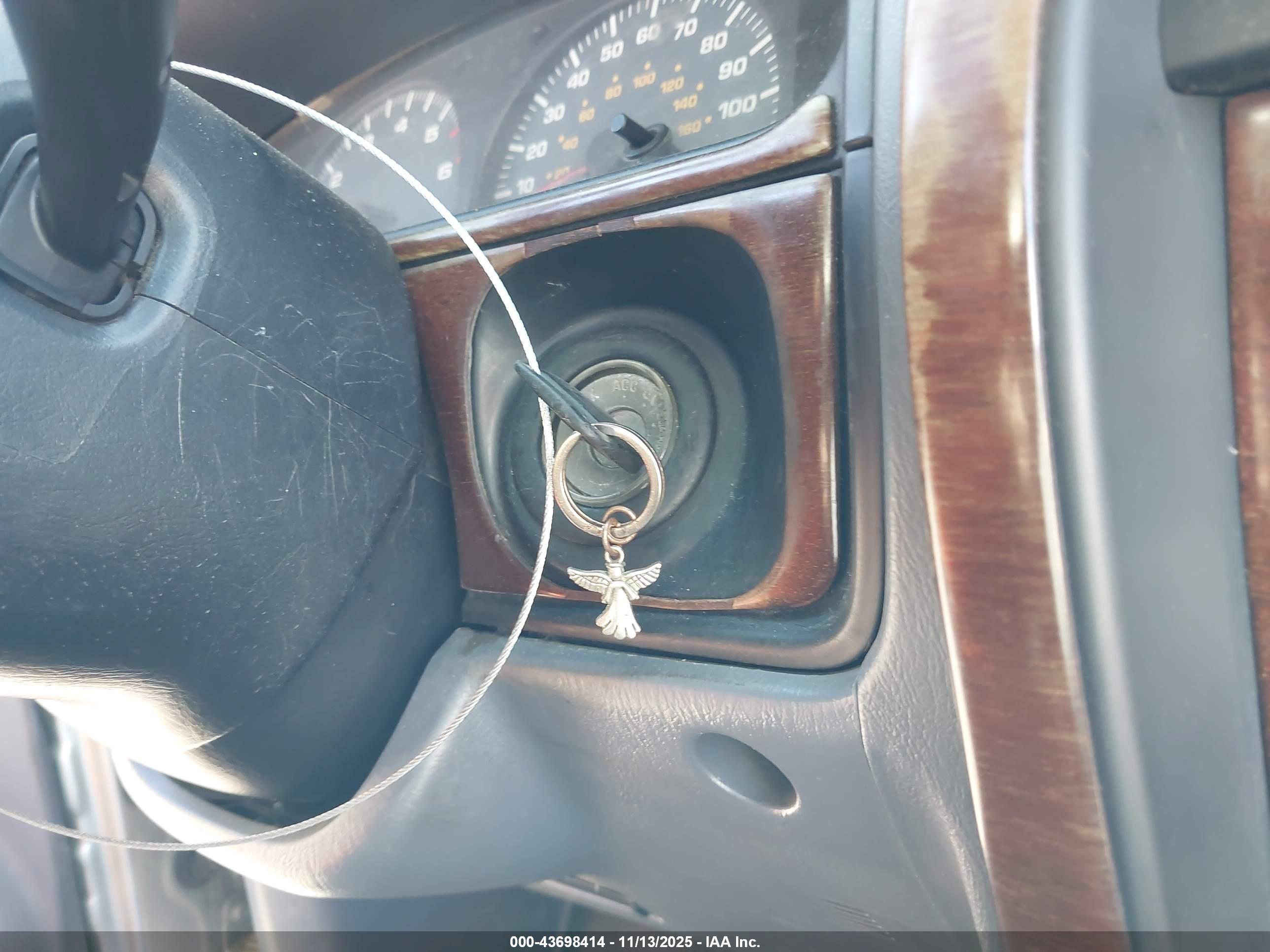 TOYOTA 4RUNNER image 11