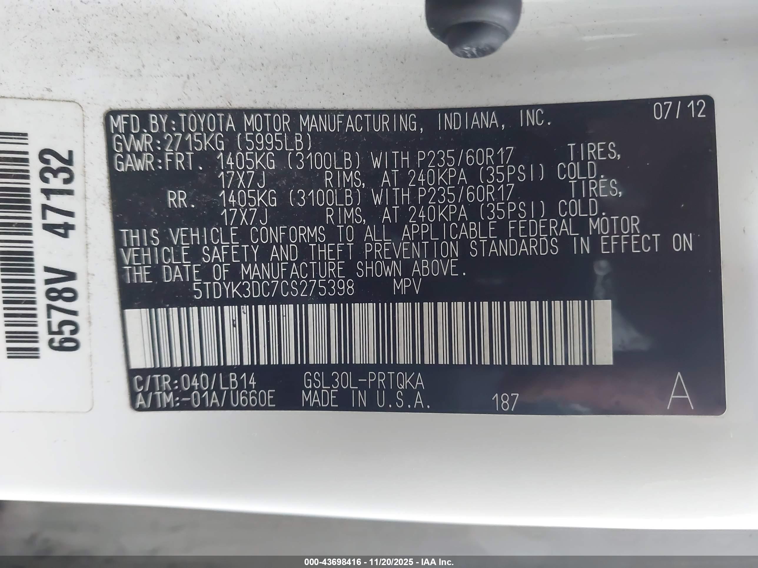 TOYOTA SIENNA image 9