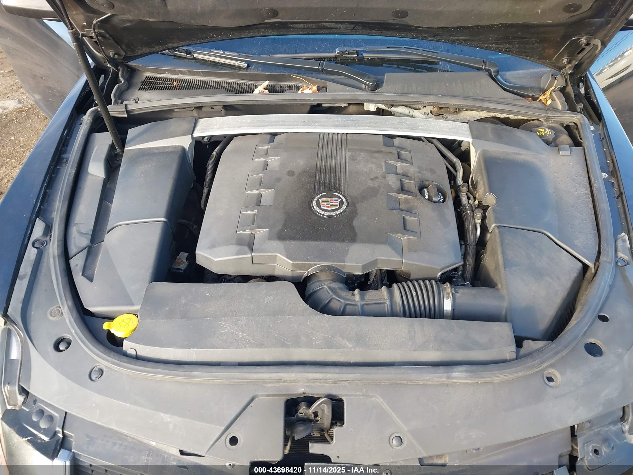 CADILLAC CTS image 10