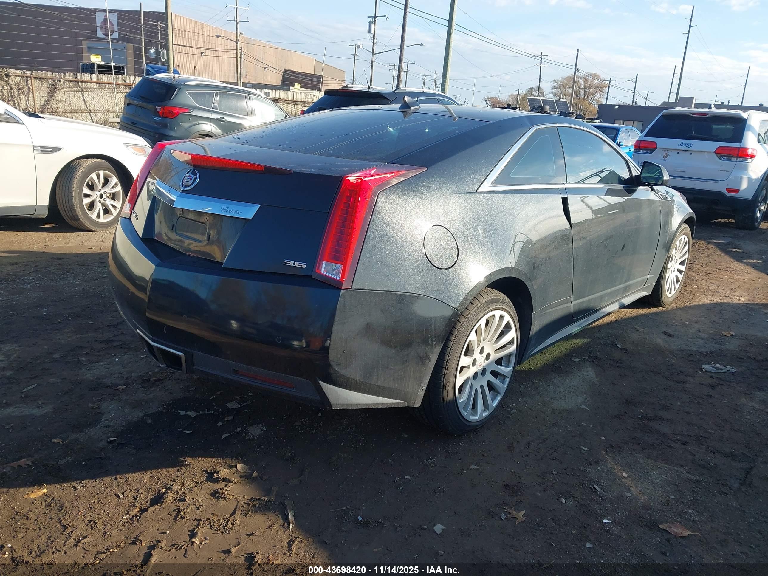 CADILLAC CTS image 4