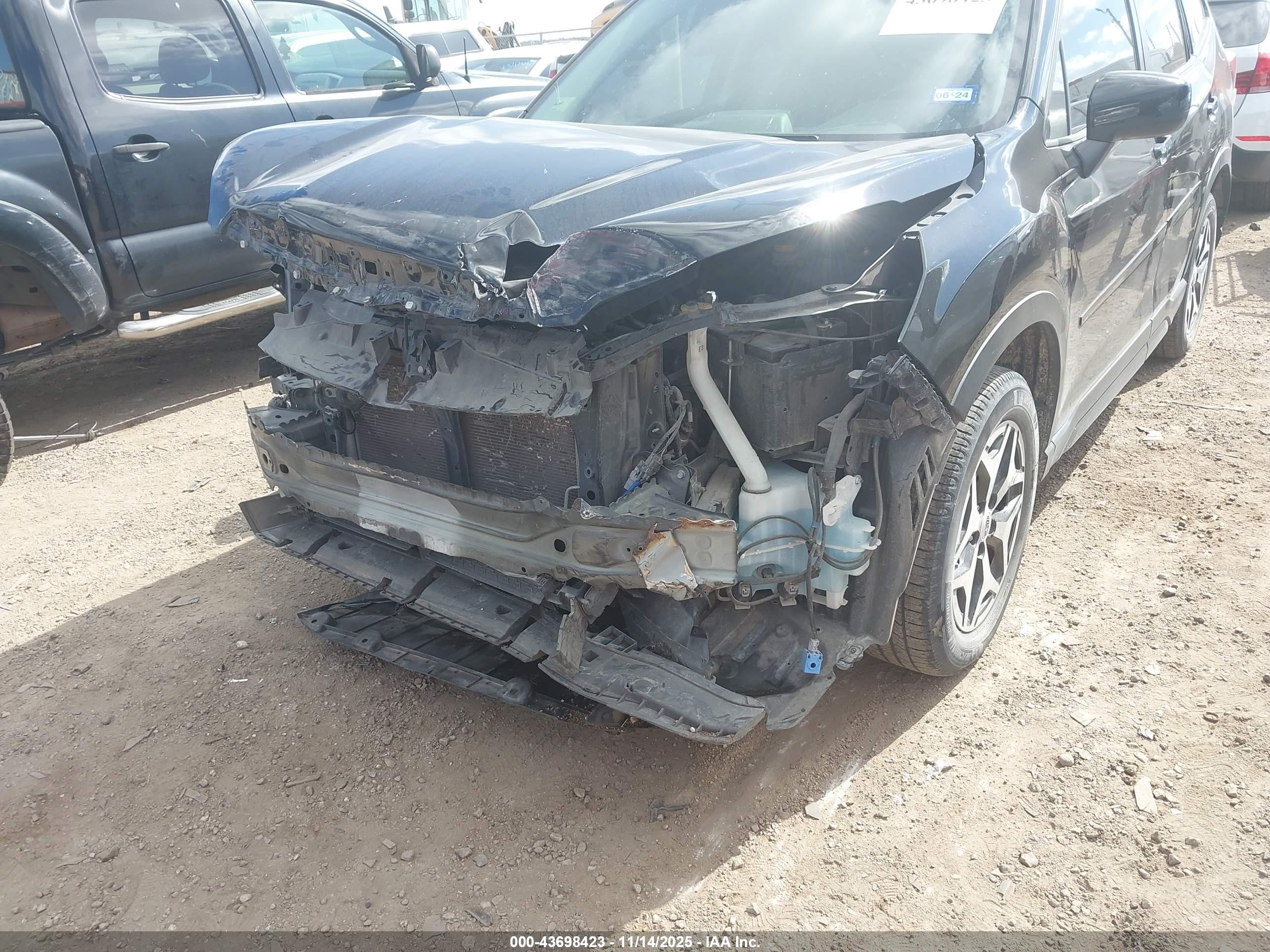 SUBARU FORESTER image 6