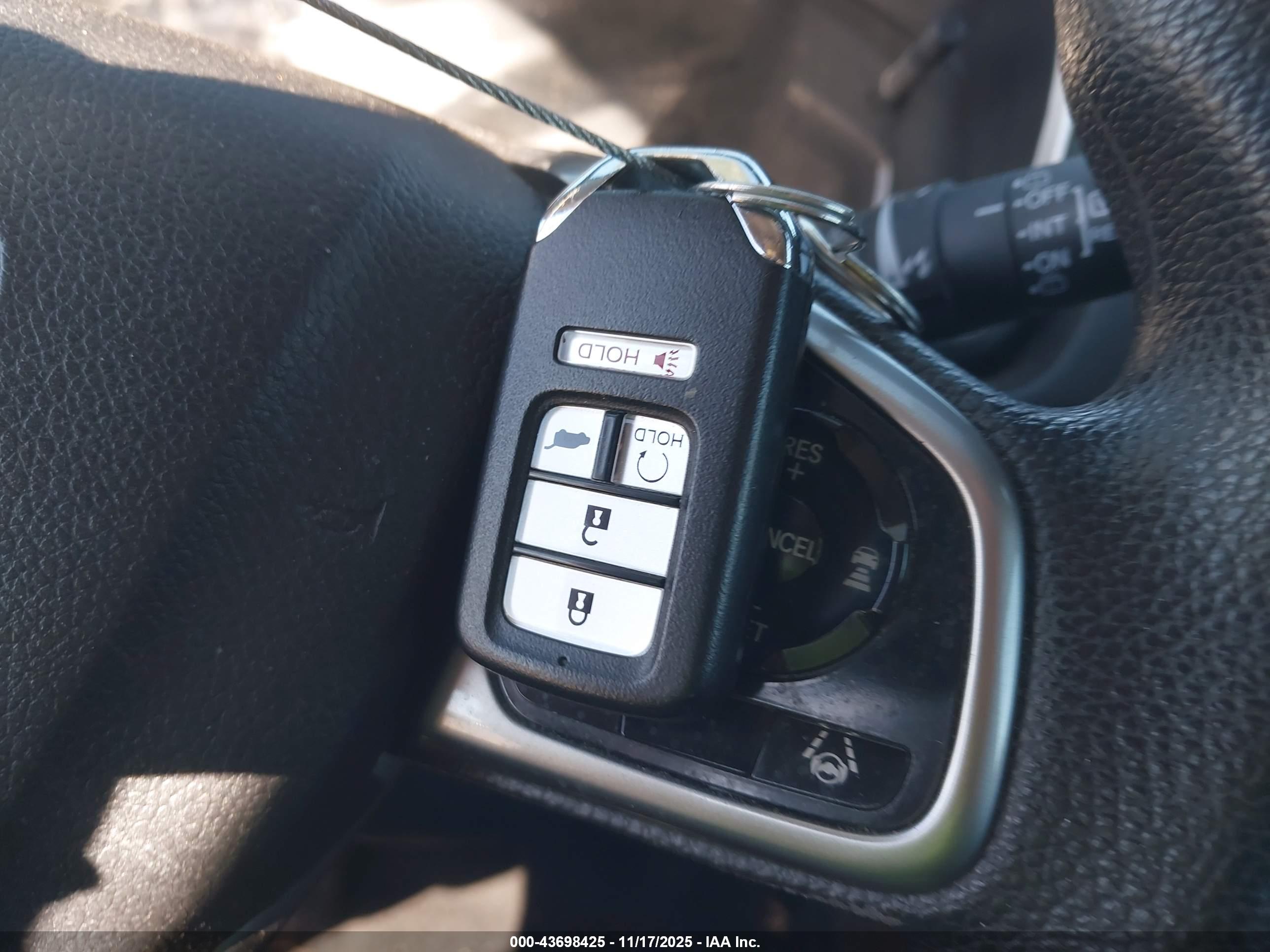 HONDA CR-V image 11