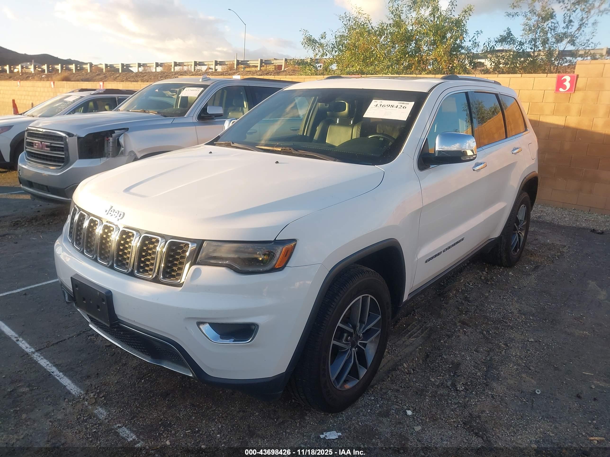 JEEP GRAND image 2