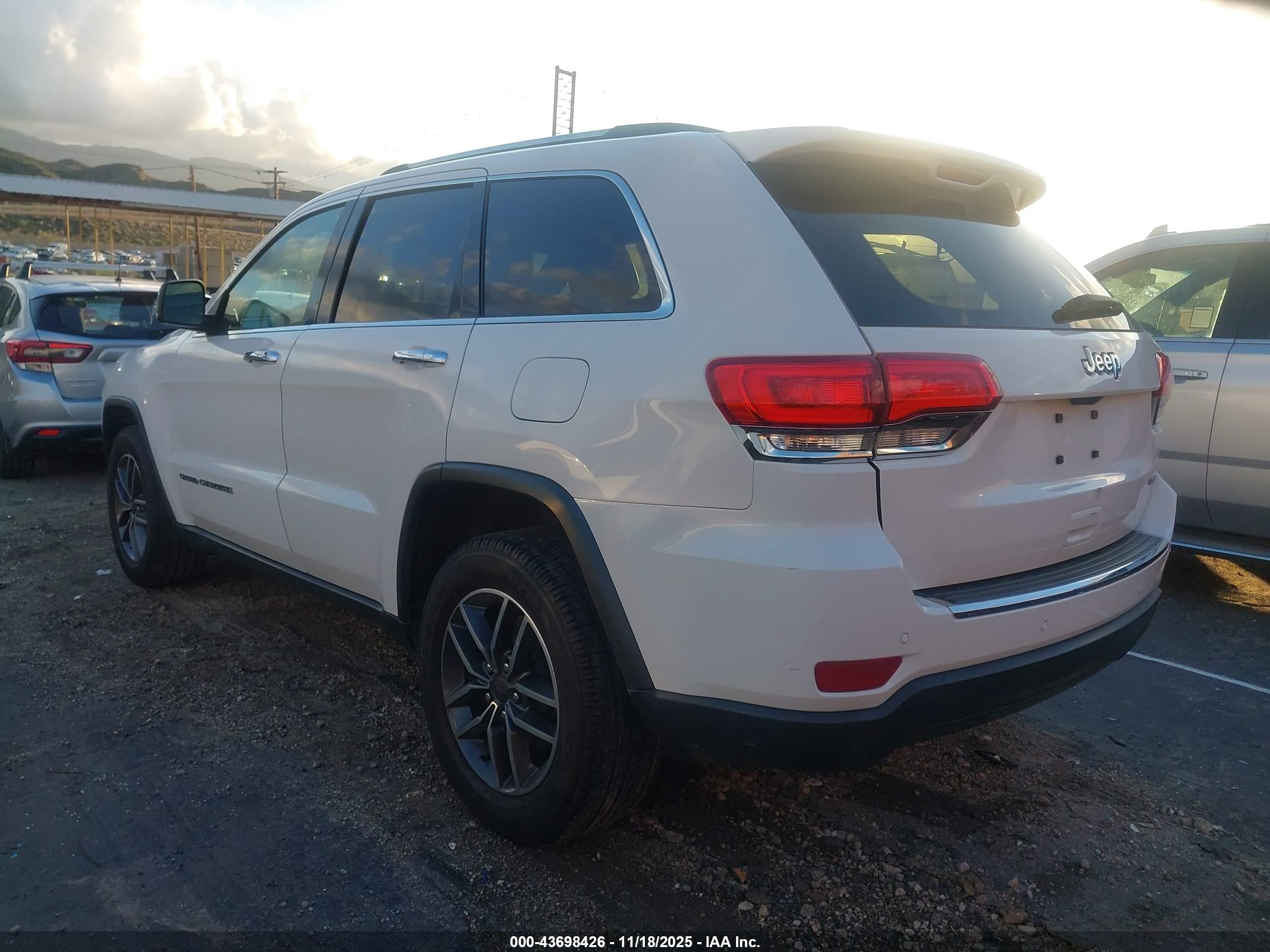 JEEP GRAND image 3