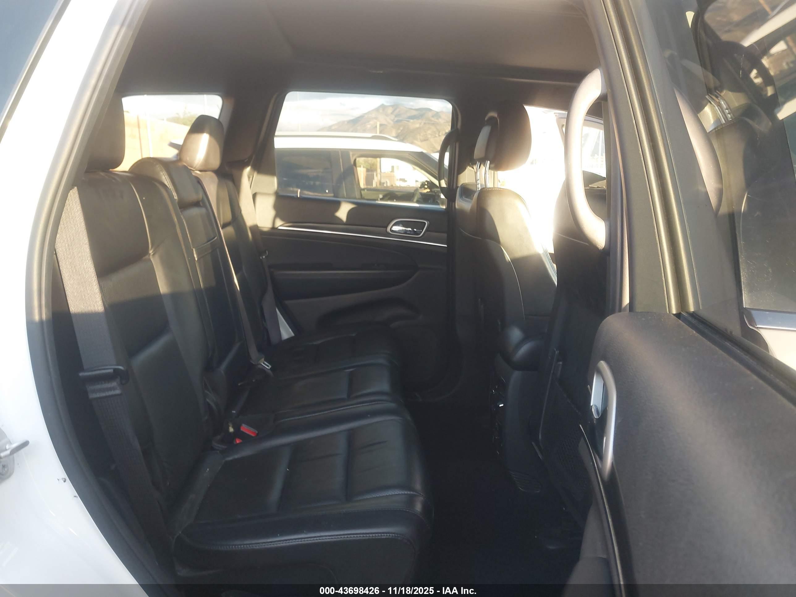 JEEP GRAND image 8