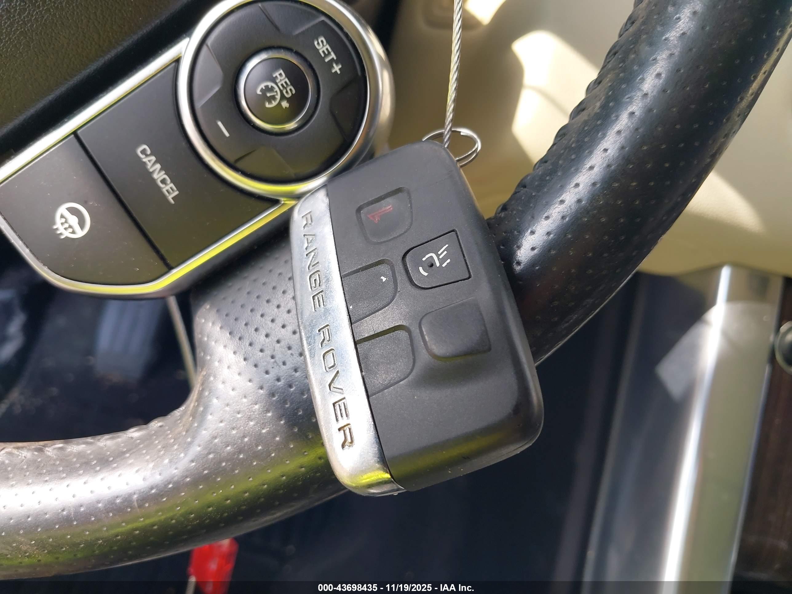 LAND ROVER image 11