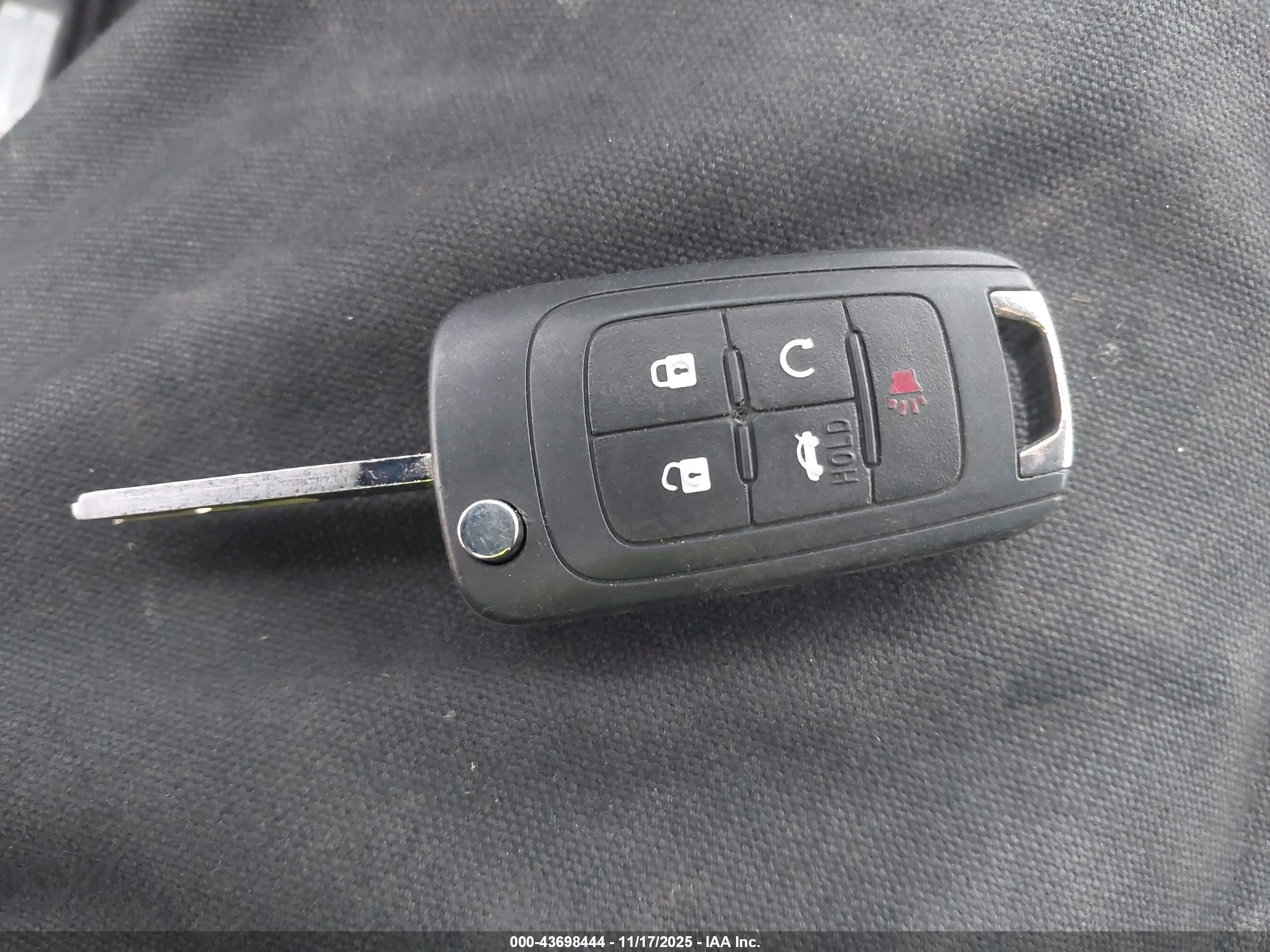 GMC TERRAIN image 11