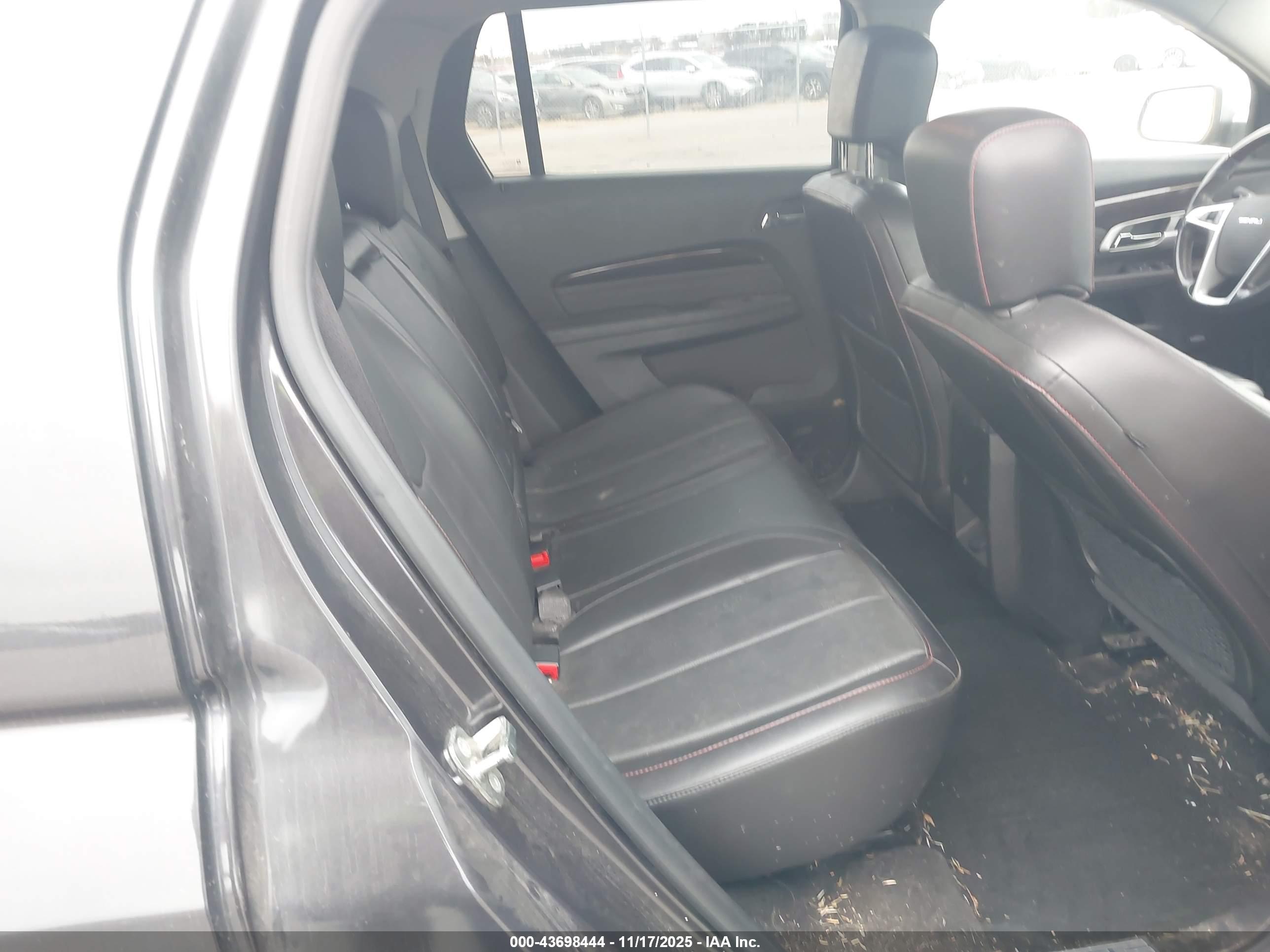 GMC TERRAIN image 8