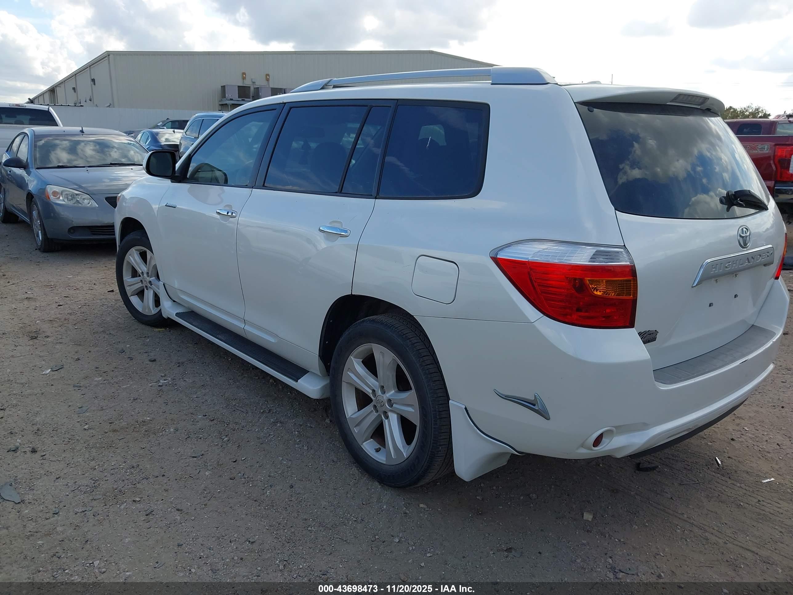 TOYOTA HIGHLANDER image 3