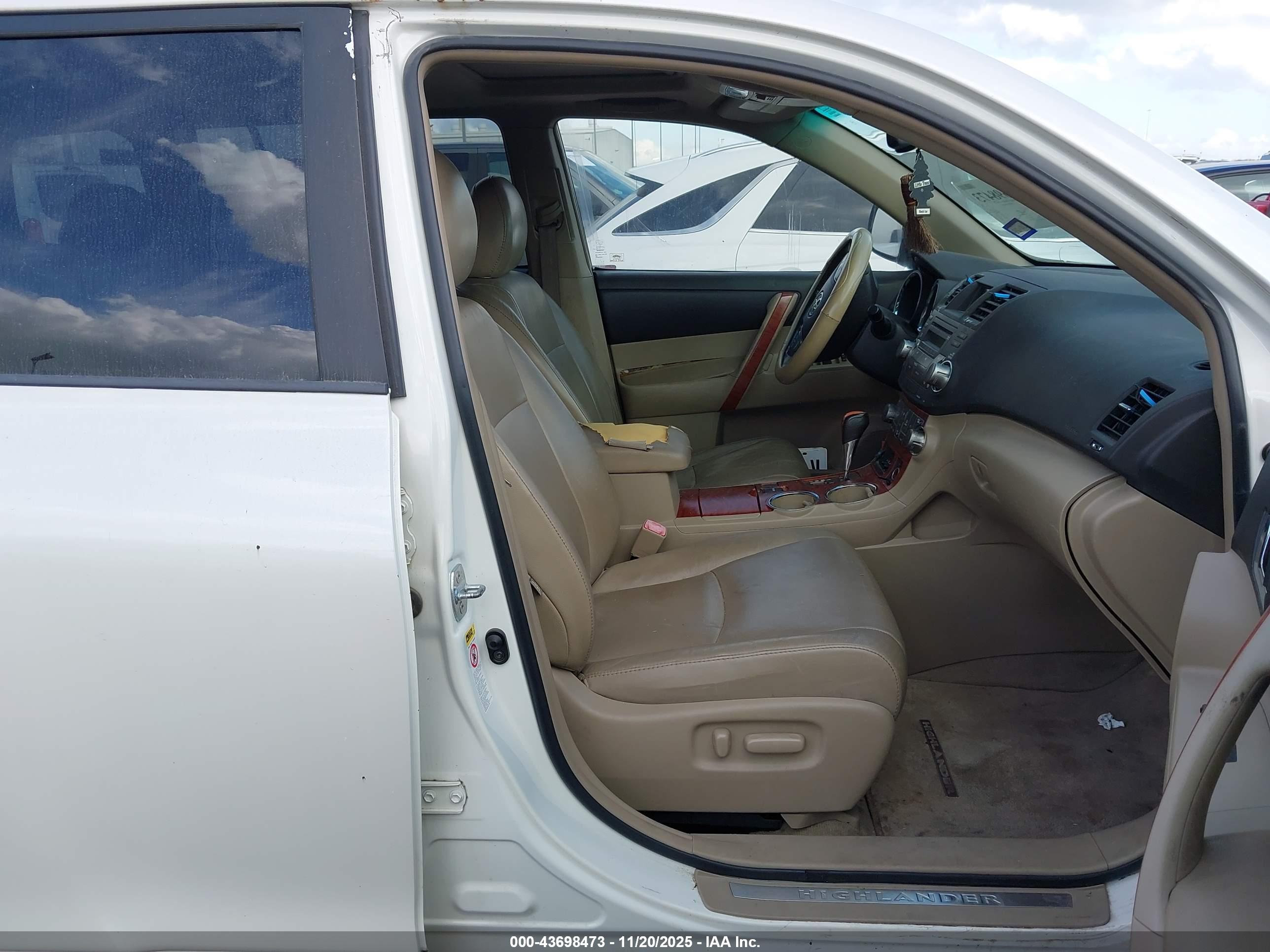 TOYOTA HIGHLANDER image 5