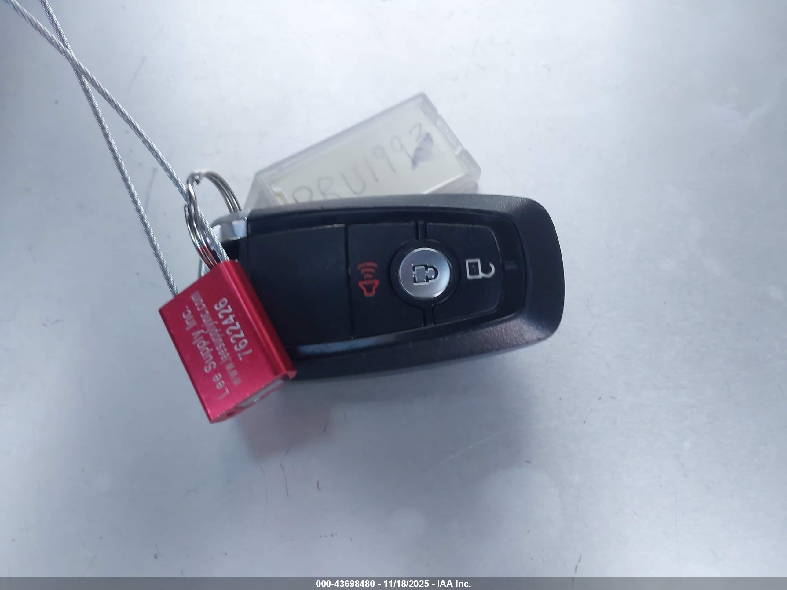 FORD ESCAPE image 11