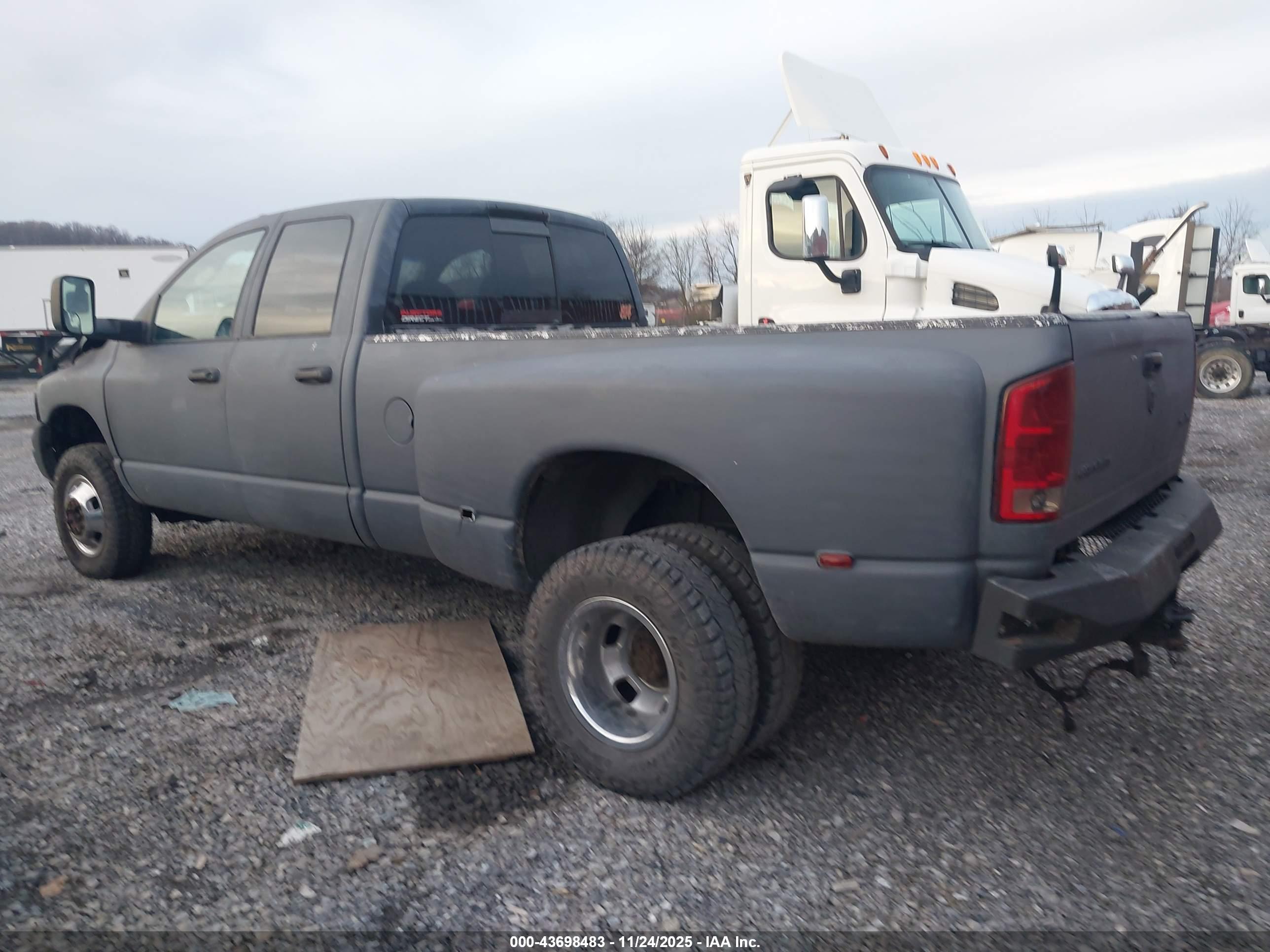 DODGE RAM image 3