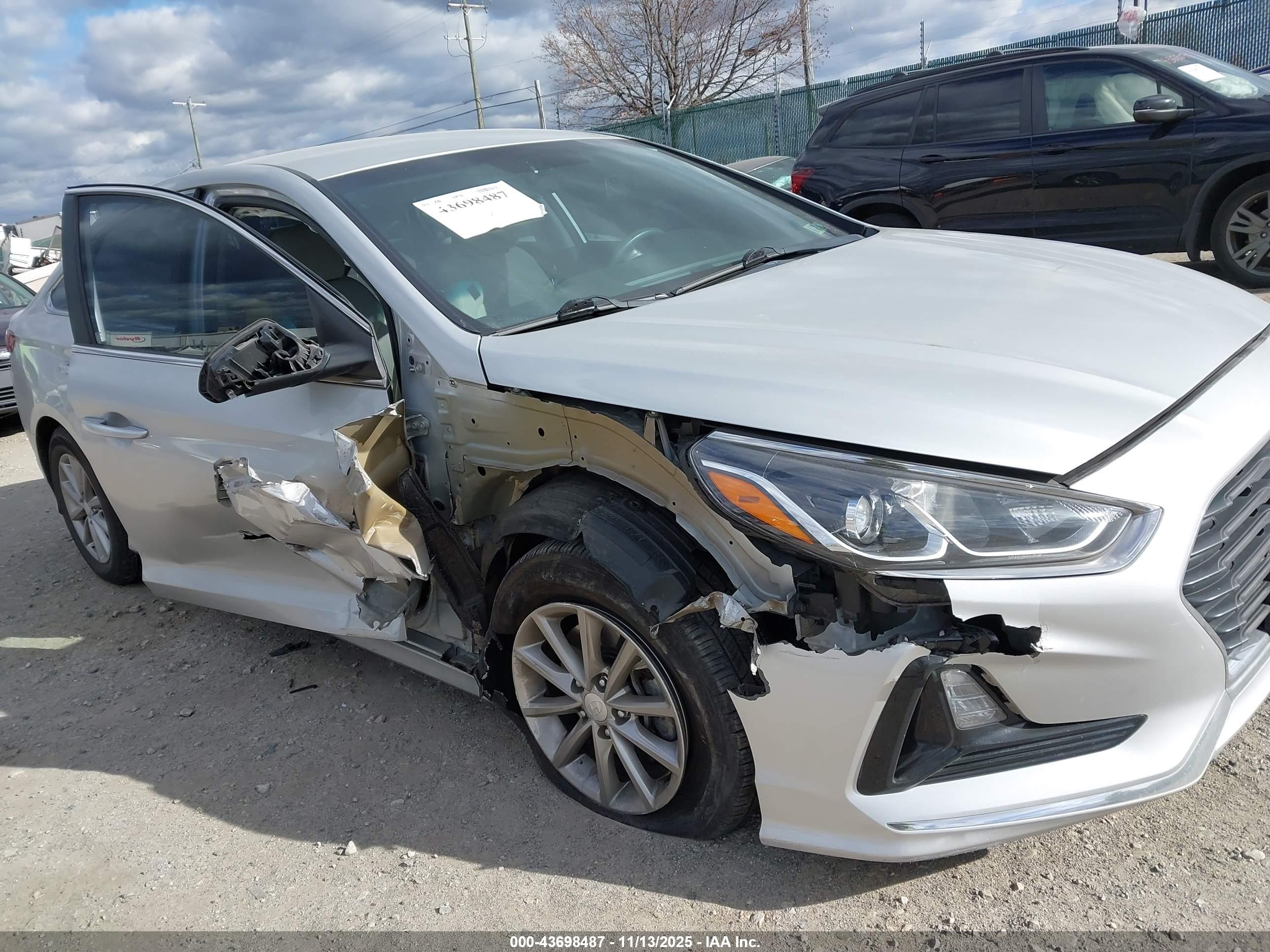 HYUNDAI SONATA image 6