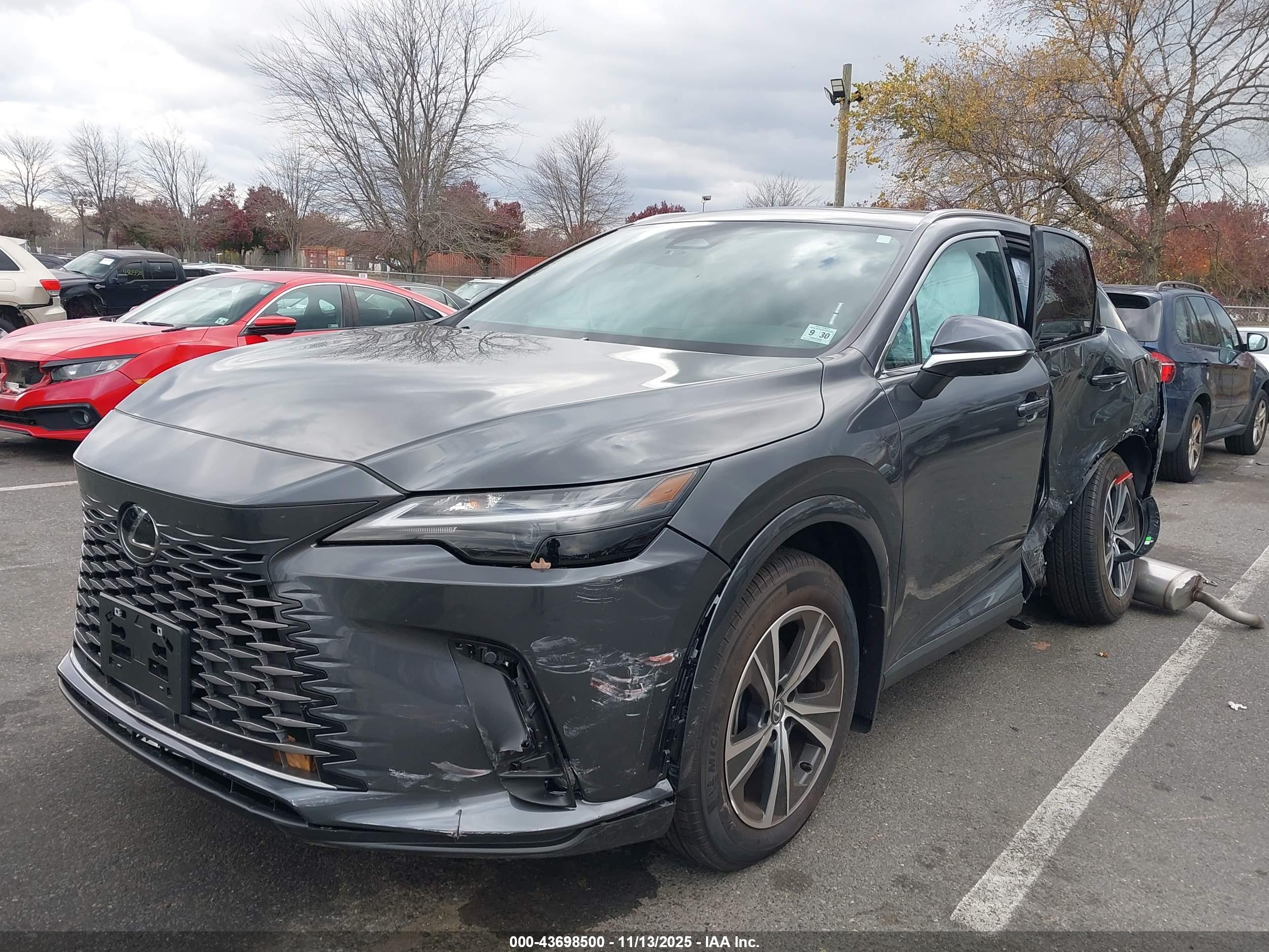 LEXUS RX image 2