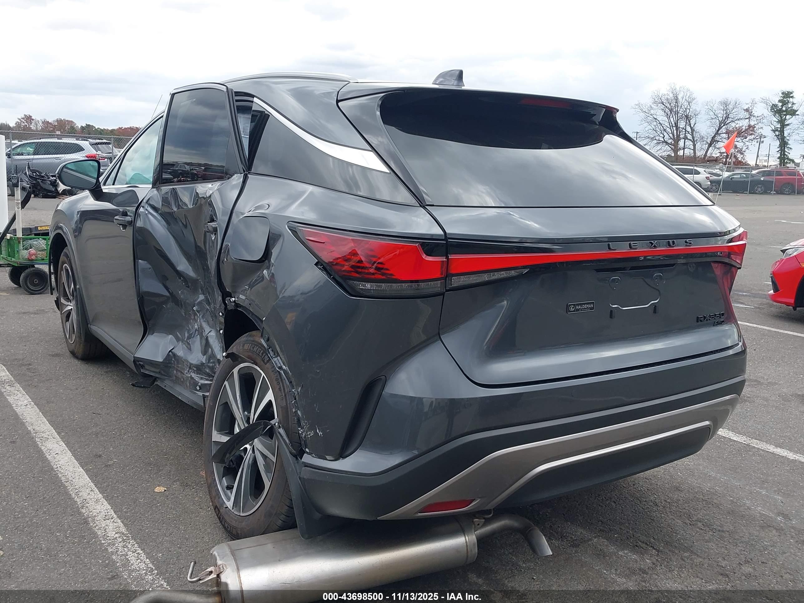 LEXUS RX image 3