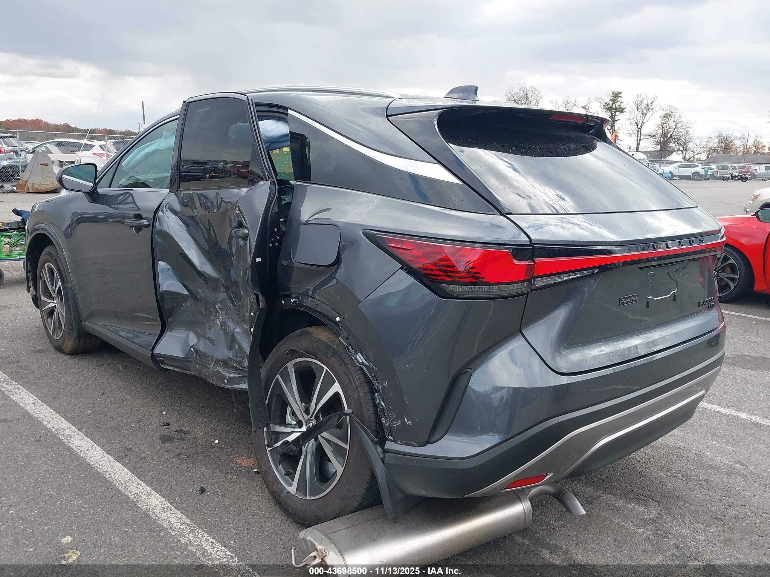 LEXUS RX image 6