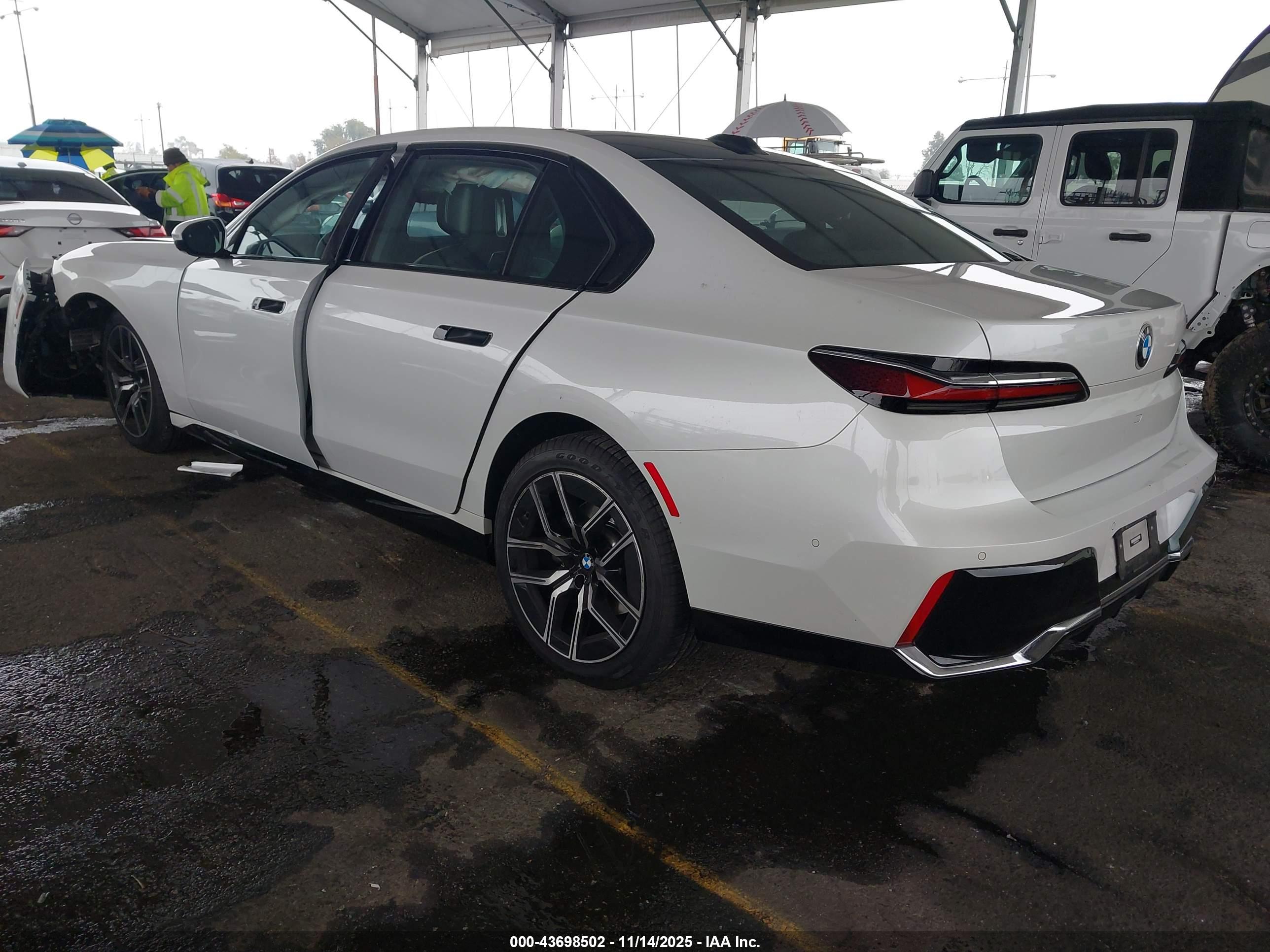 BMW 740 image 3