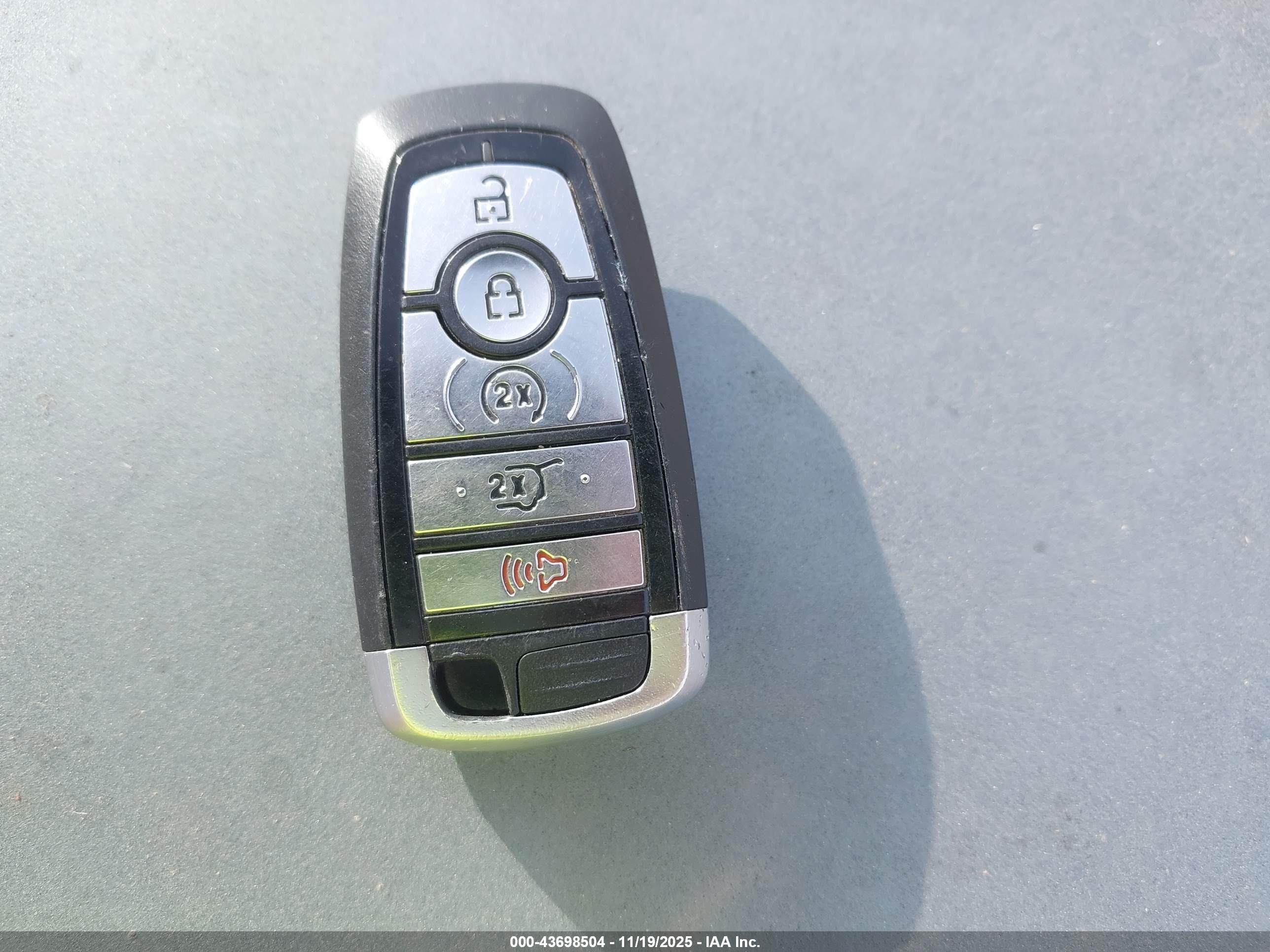 FORD EXPEDITION image 11