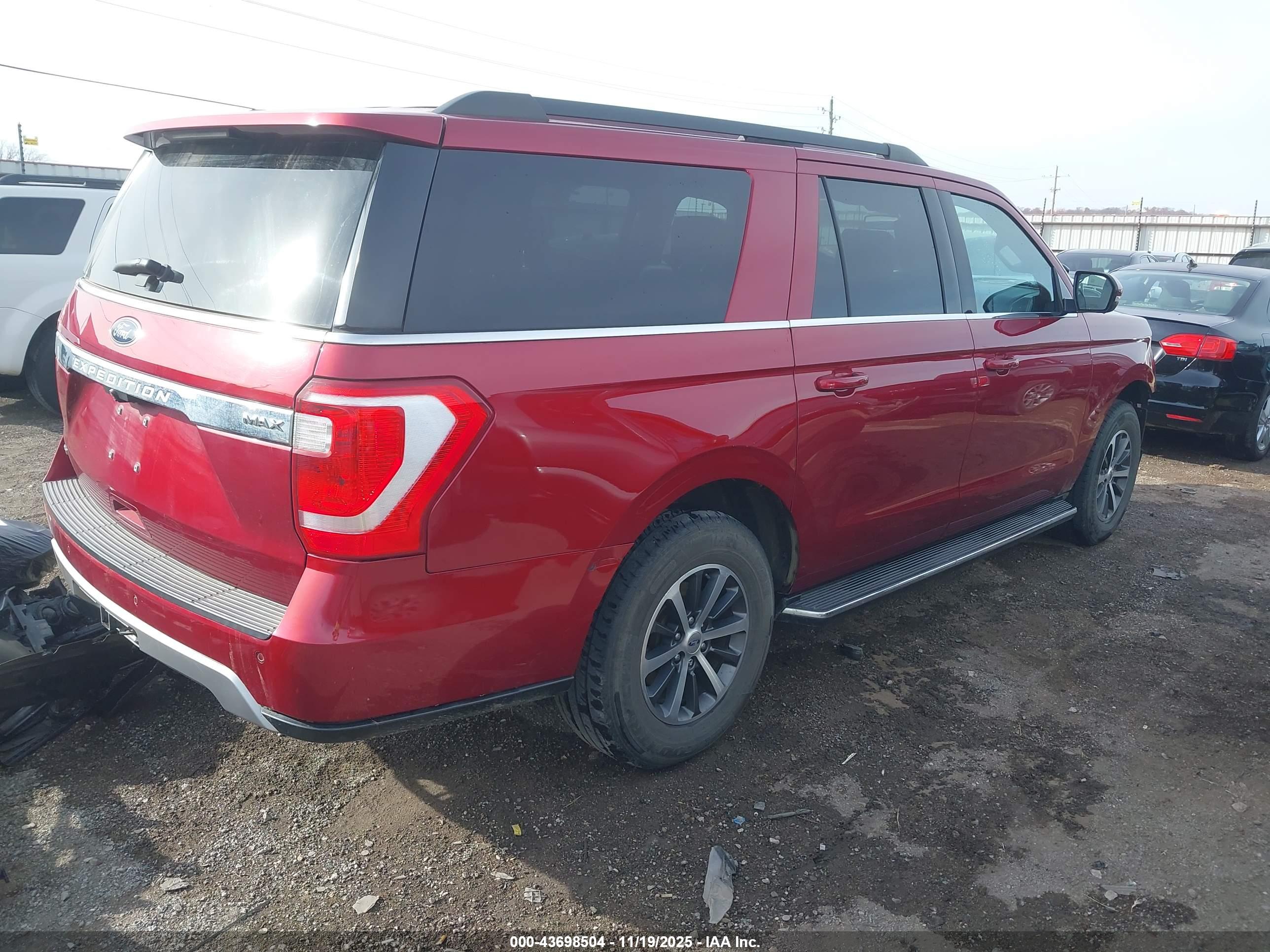 FORD EXPEDITION image 4