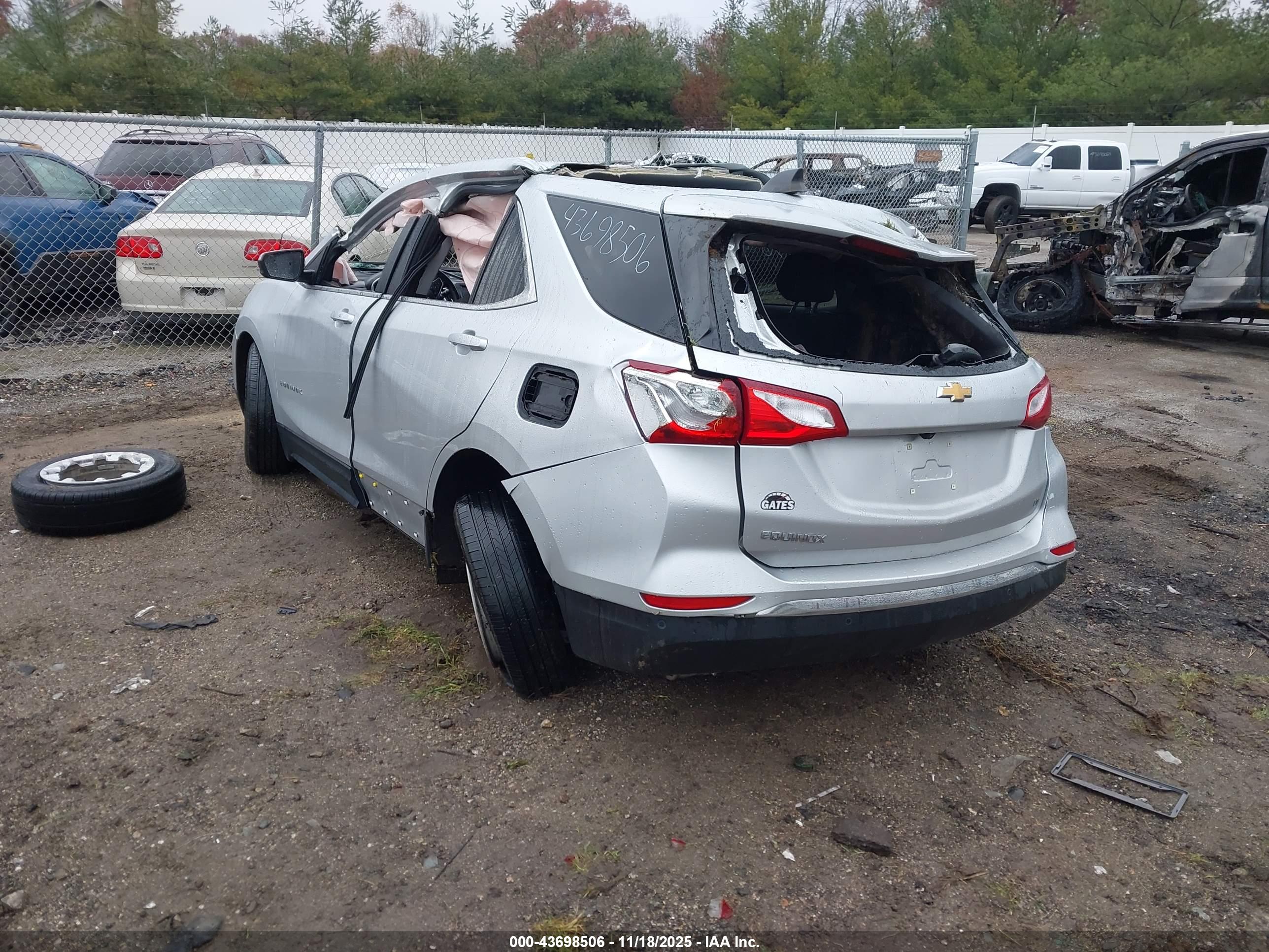 CHEVROLET EQUINOX image 3