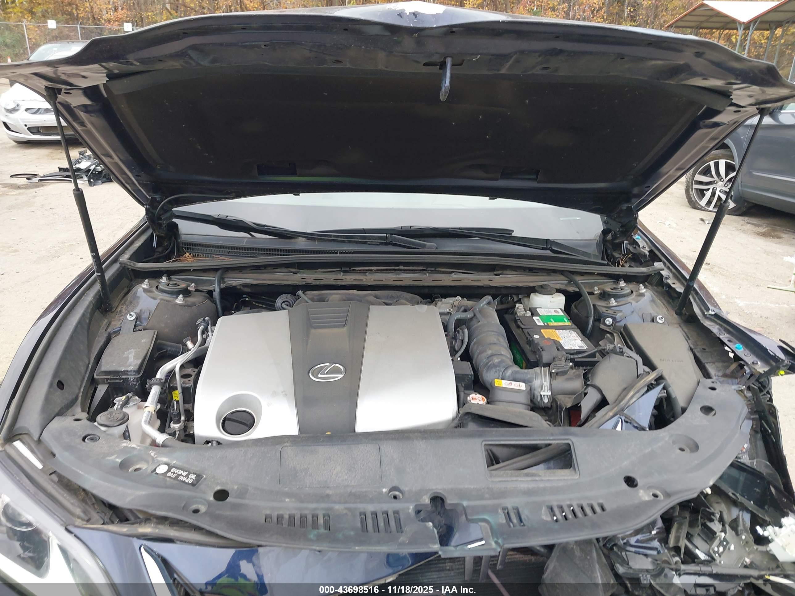 LEXUS ES image 10