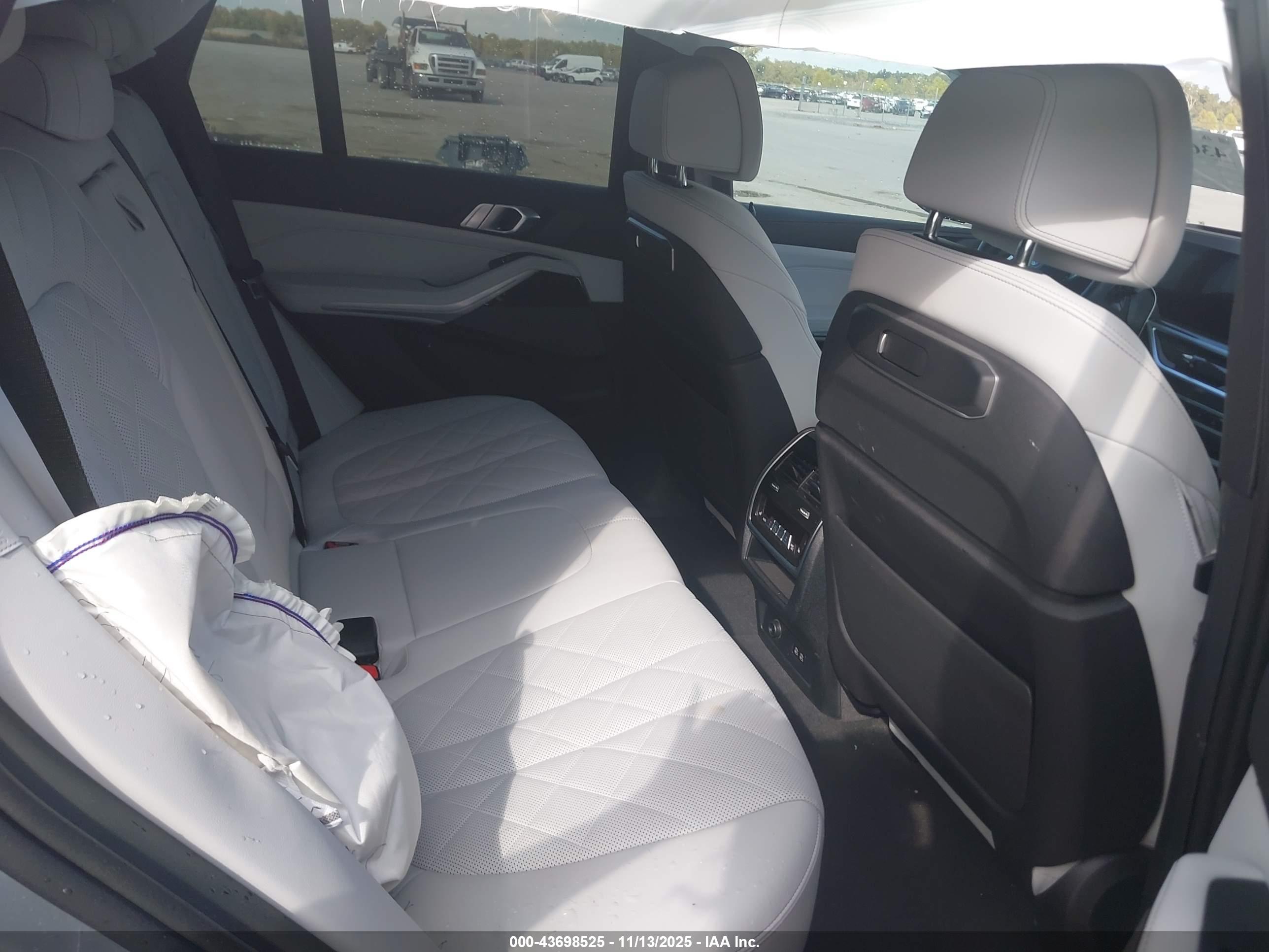 BMW X5 image 8