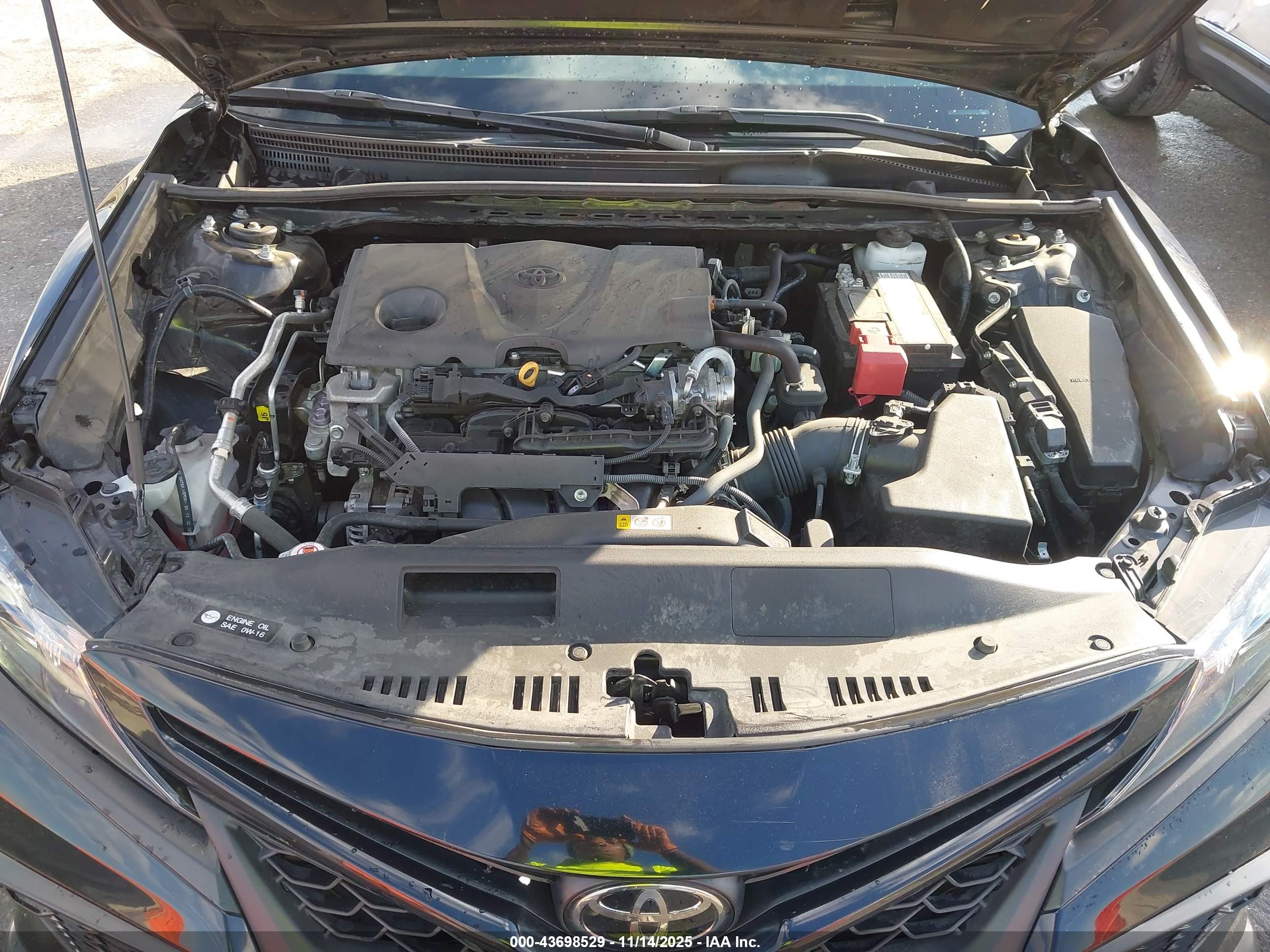 TOYOTA CAMRY image 10
