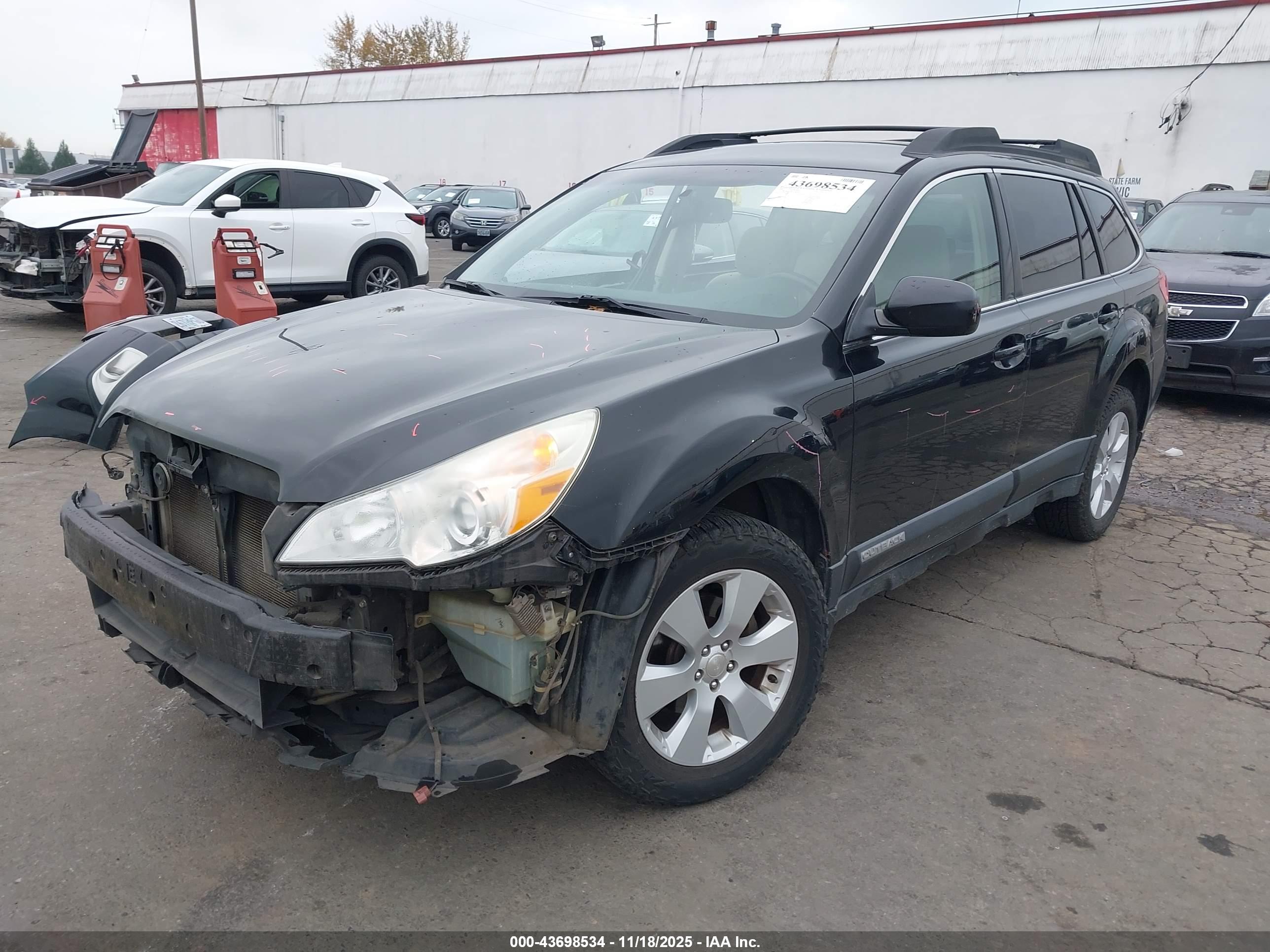 SUBARU OUTBACK image 2