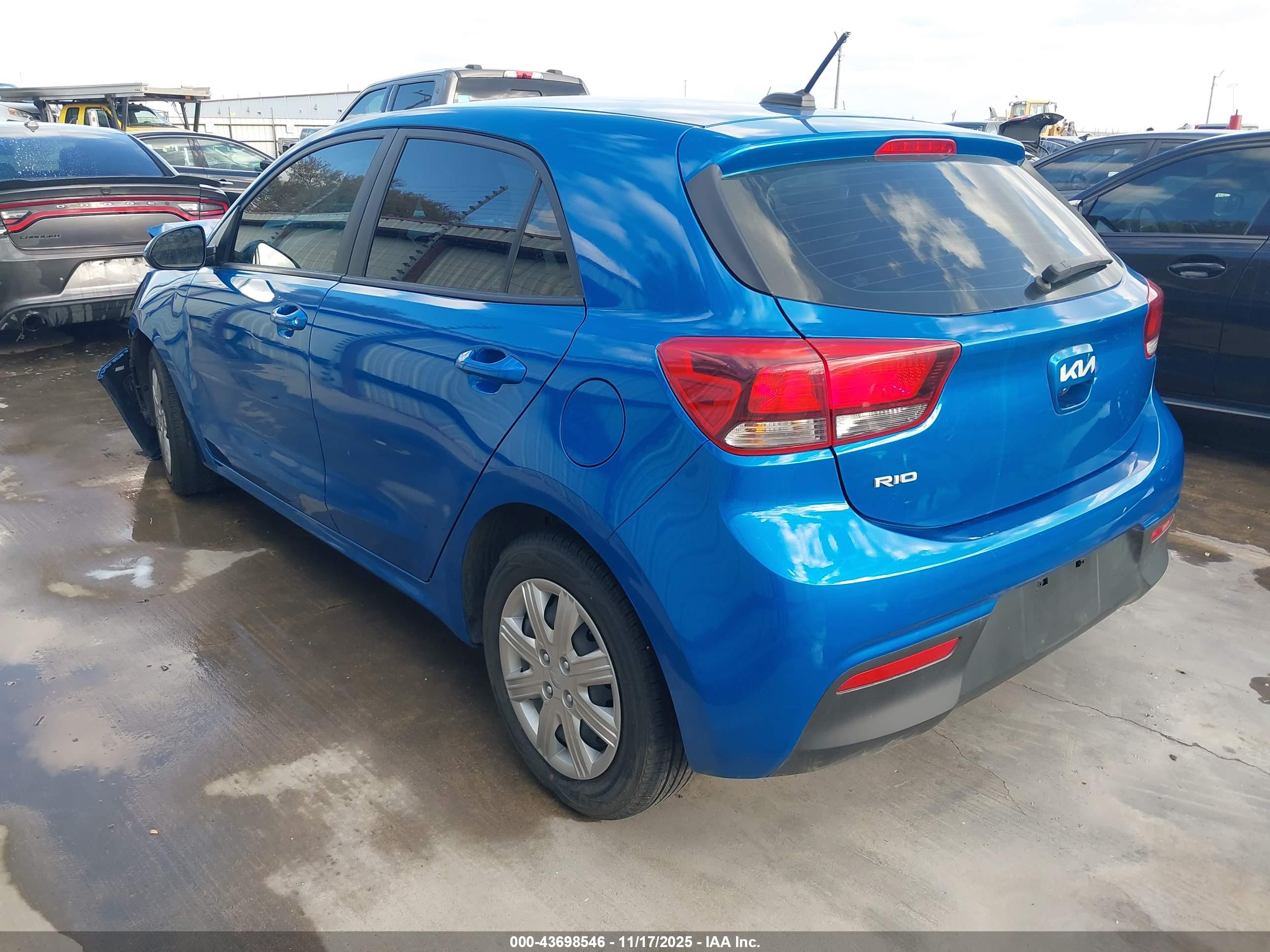 KIA RIO image 3