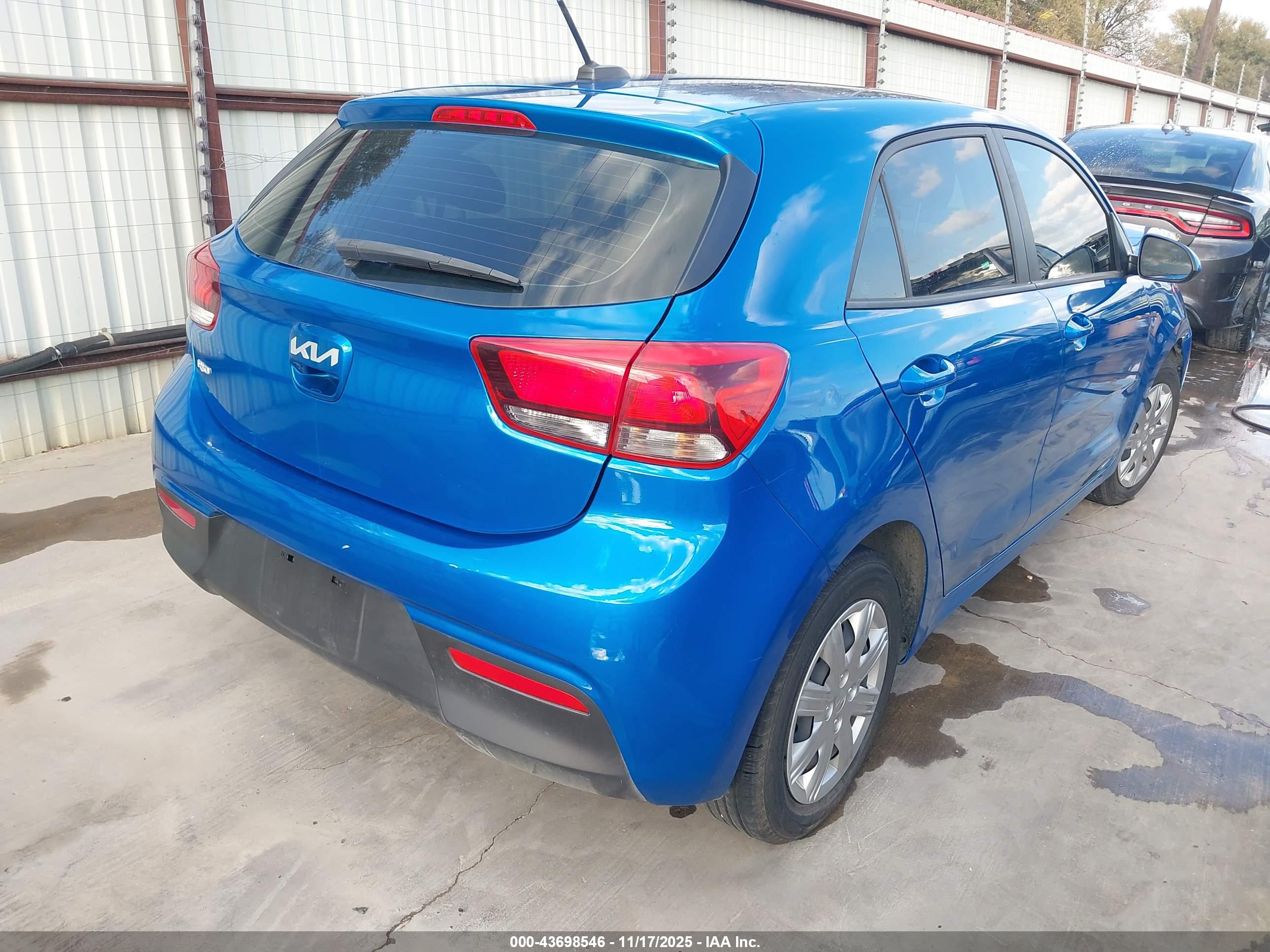 KIA RIO image 4
