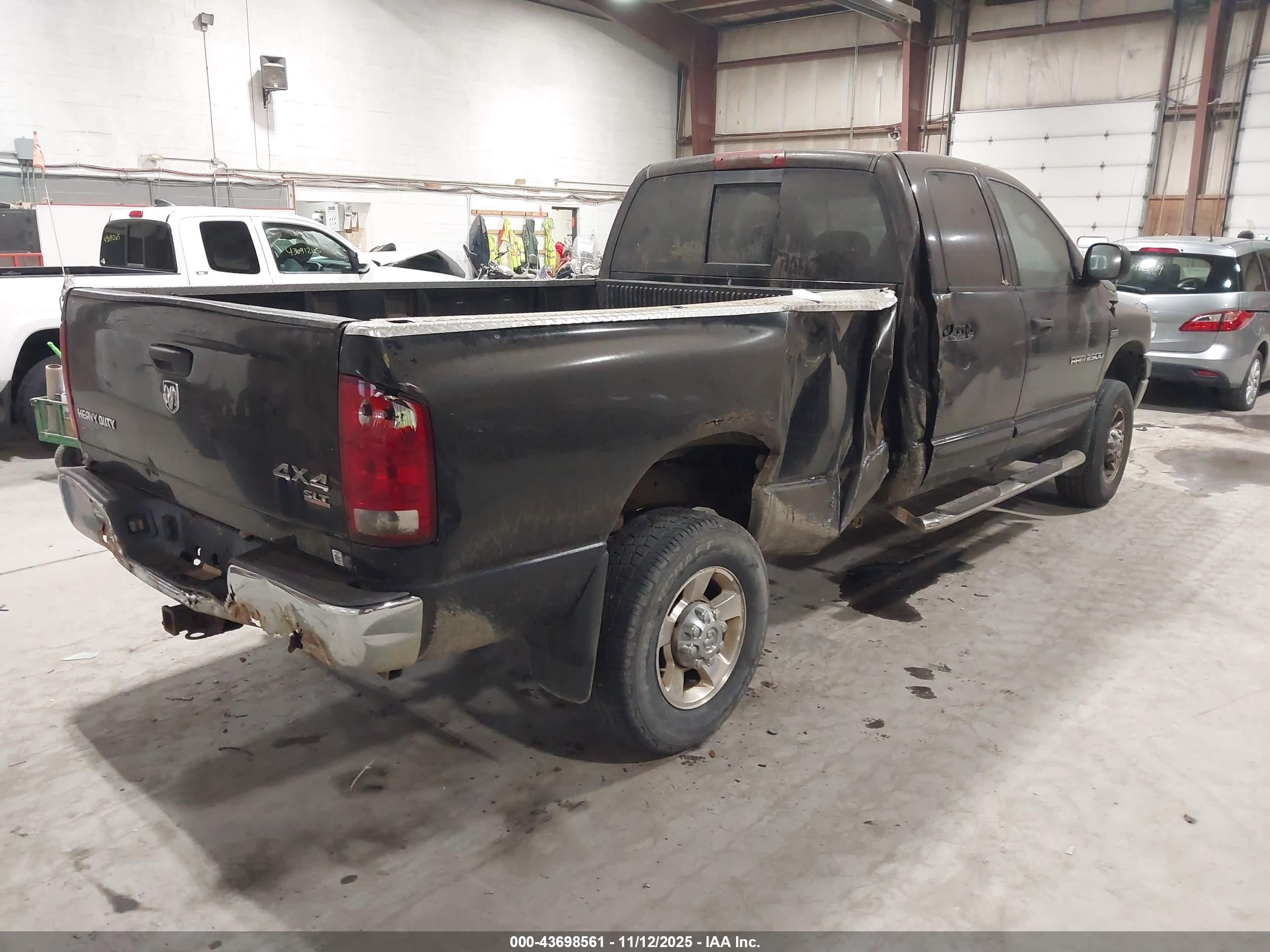 DODGE RAM image 4
