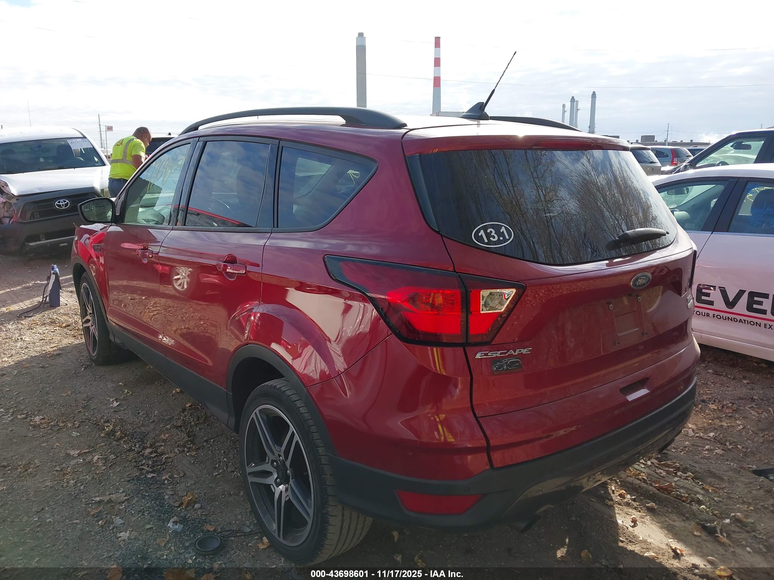 FORD ESCAPE image 3