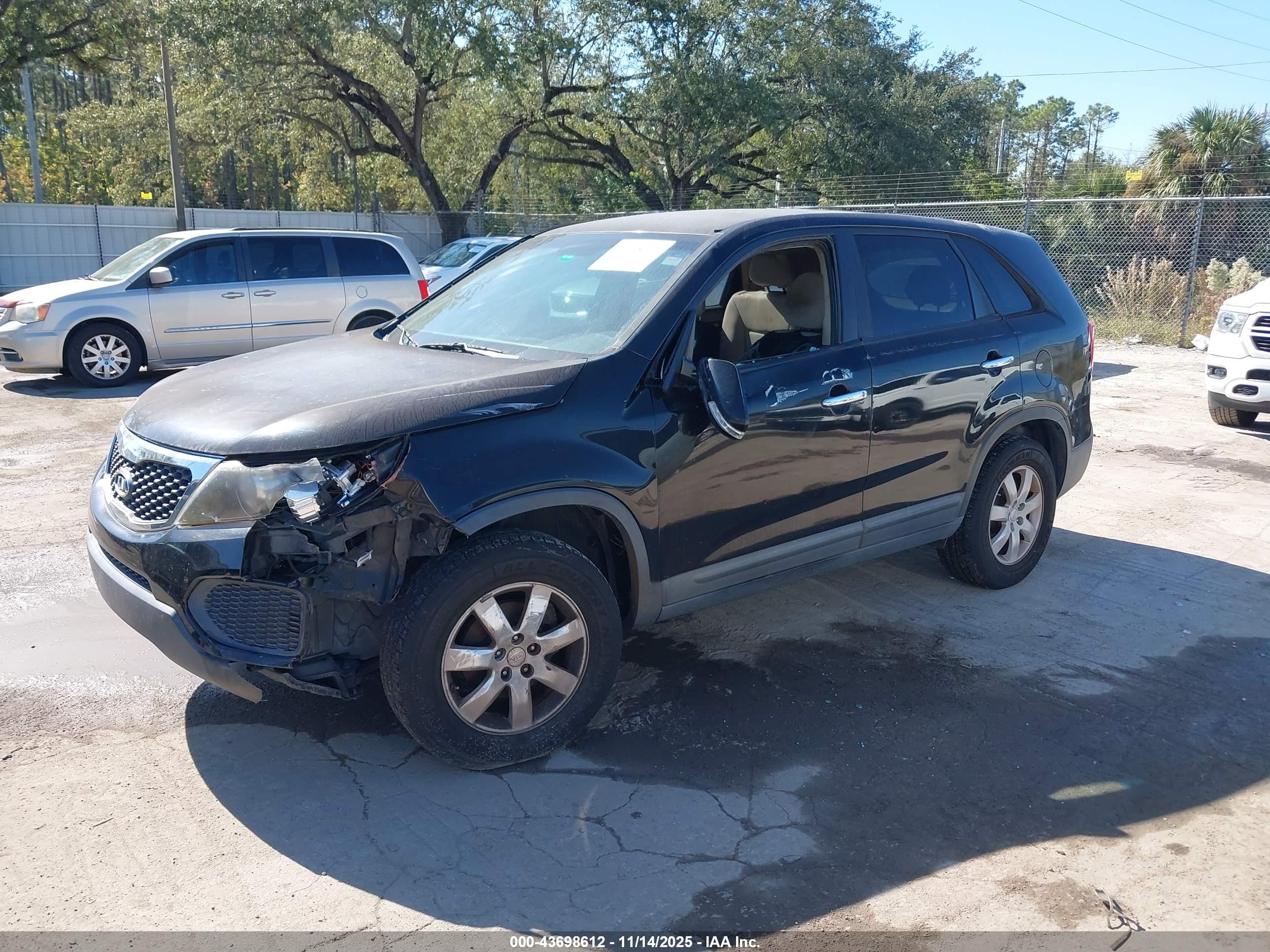 KIA SORENTO image 2