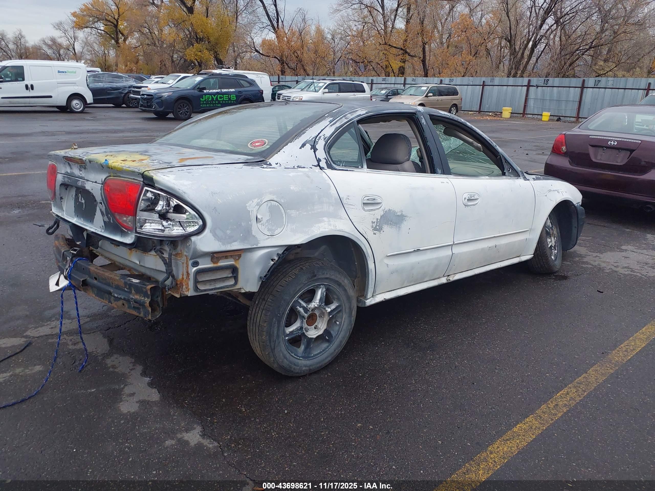 OLDSMOBILE ALERO image 4