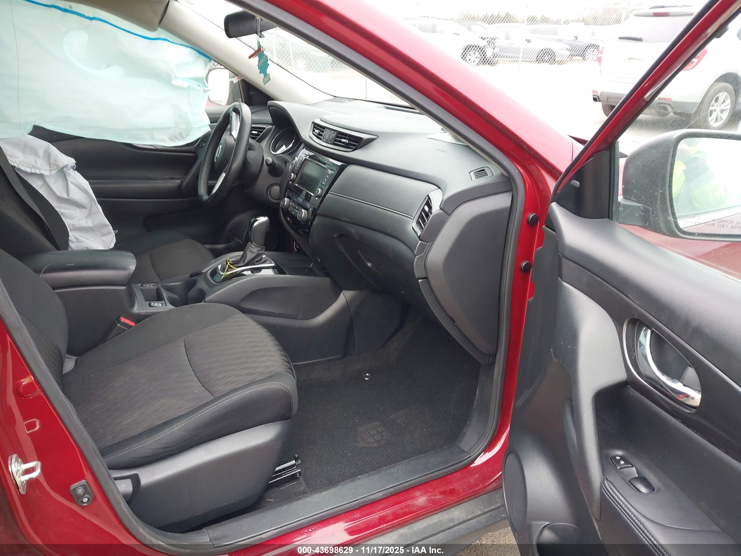 NISSAN ROGUE image 5