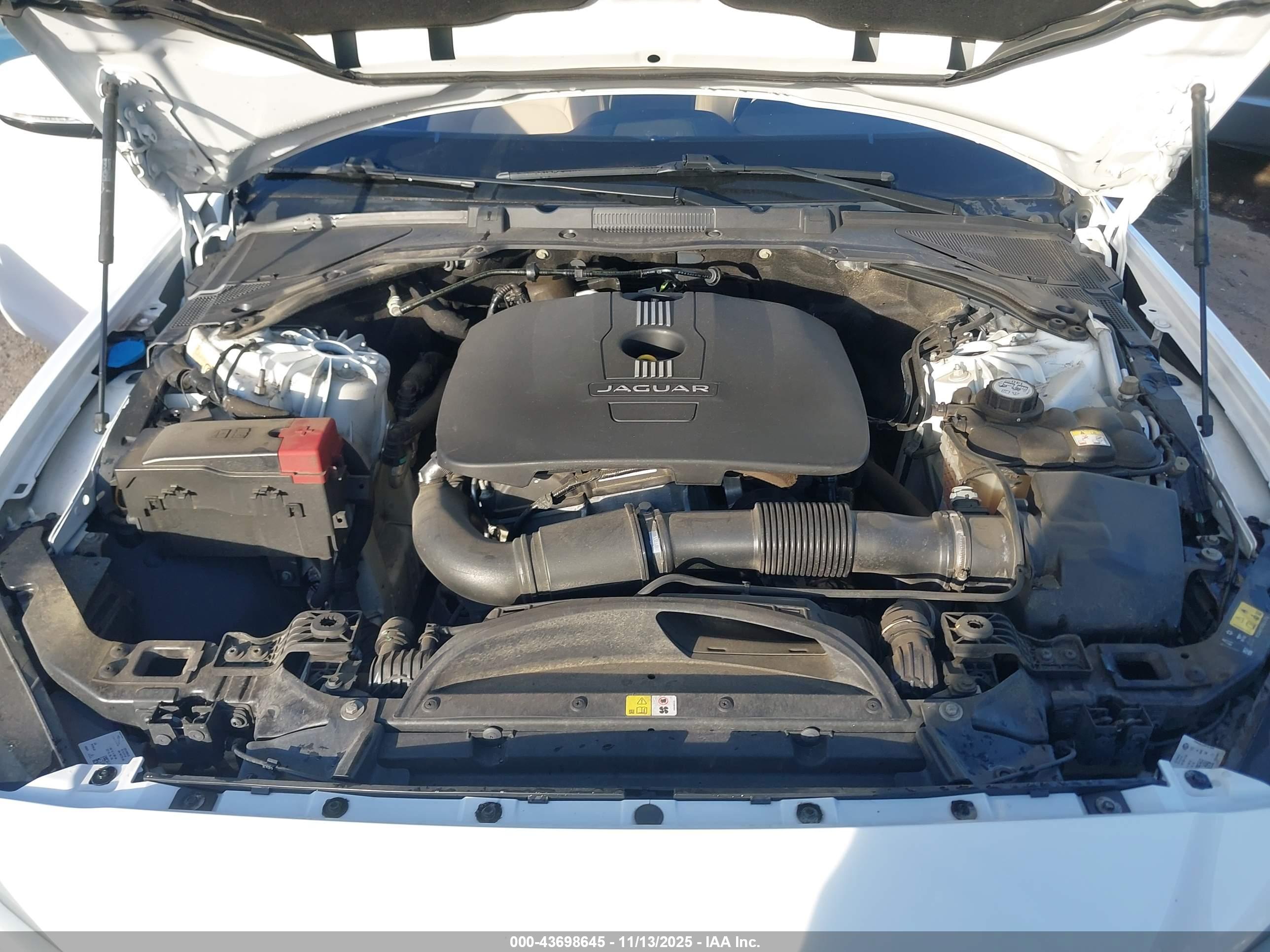 JAGUAR XE image 10