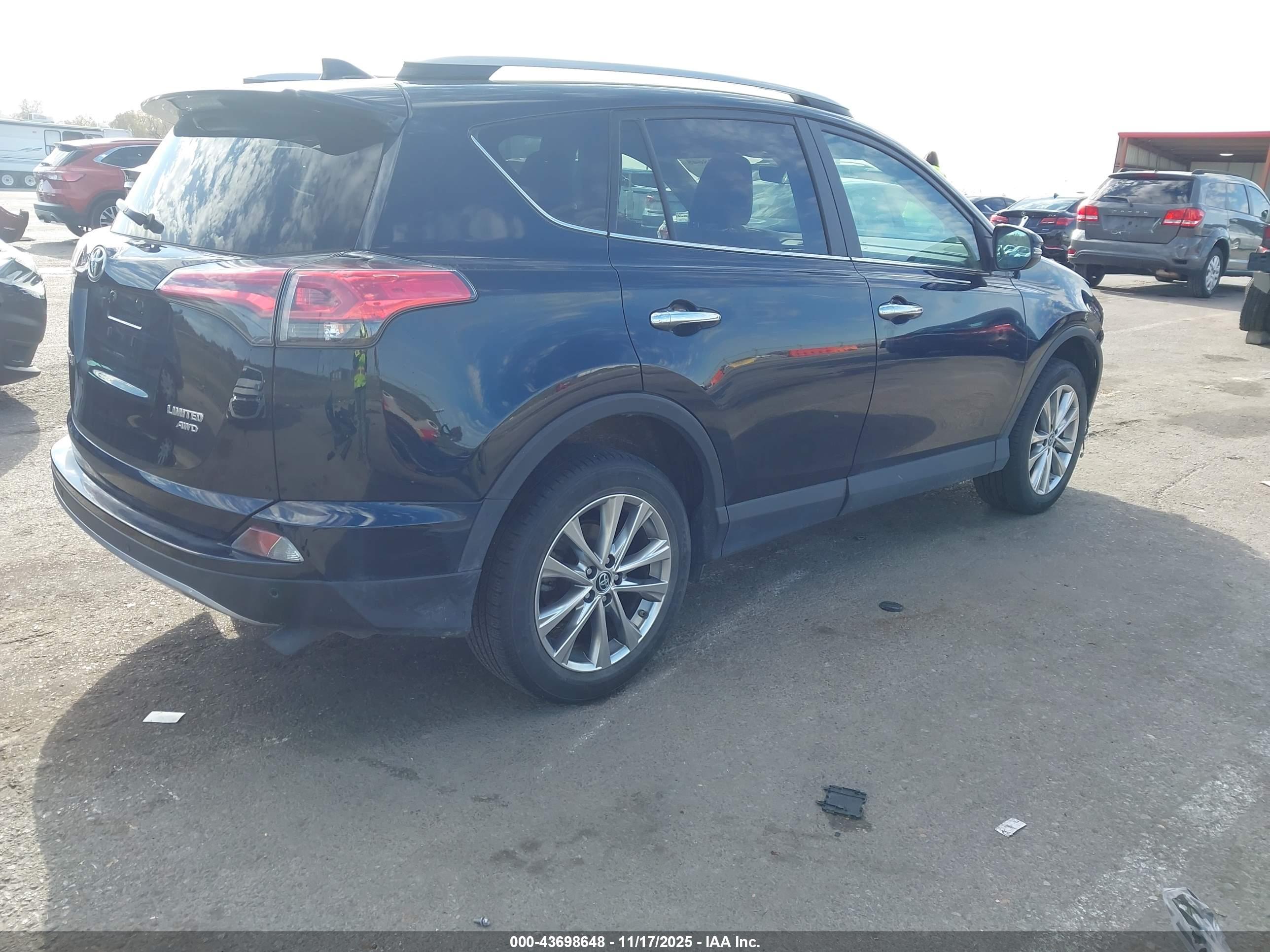 TOYOTA RAV4 image 4
