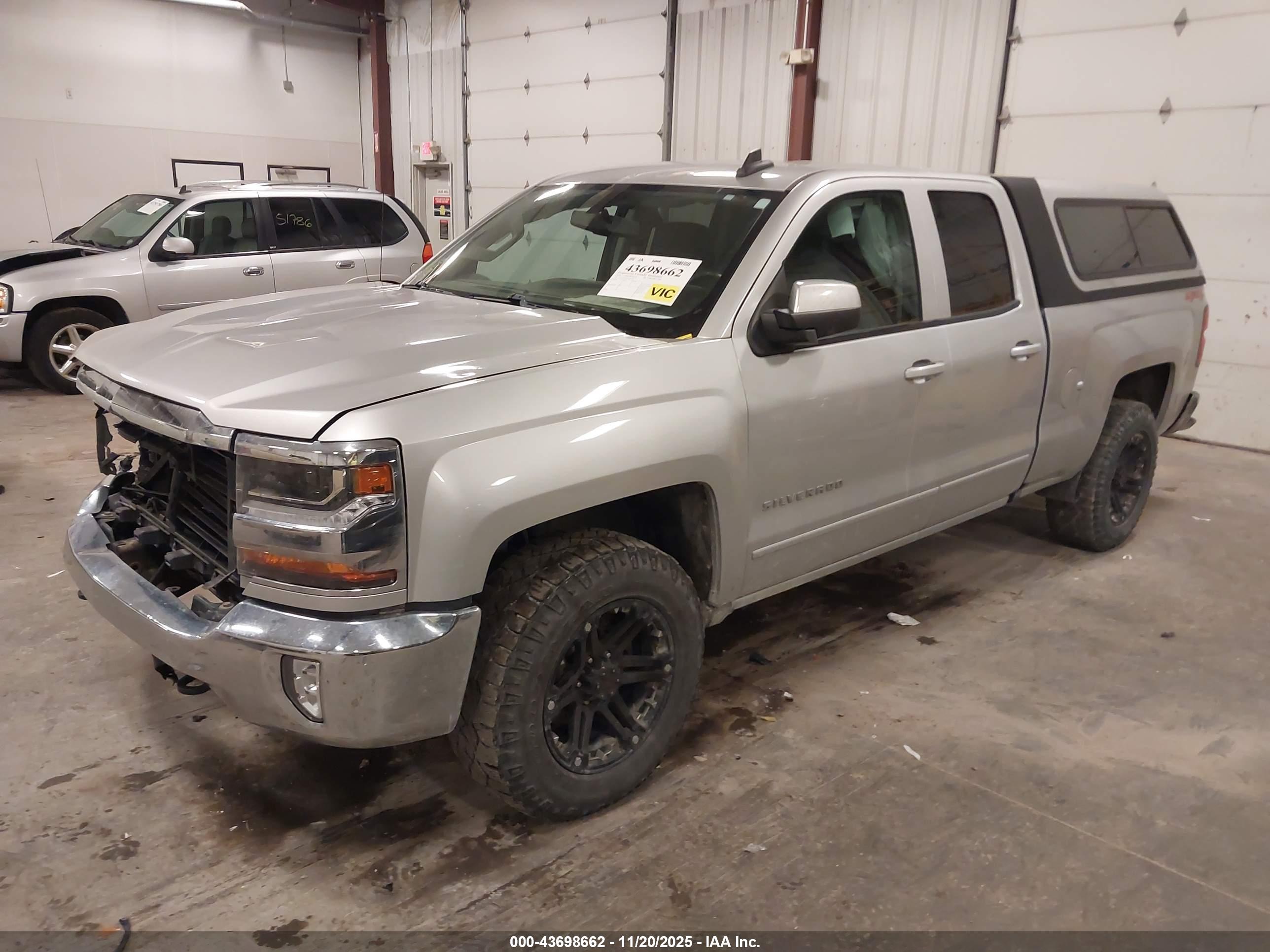 CHEVROLET SILVERADO image 2