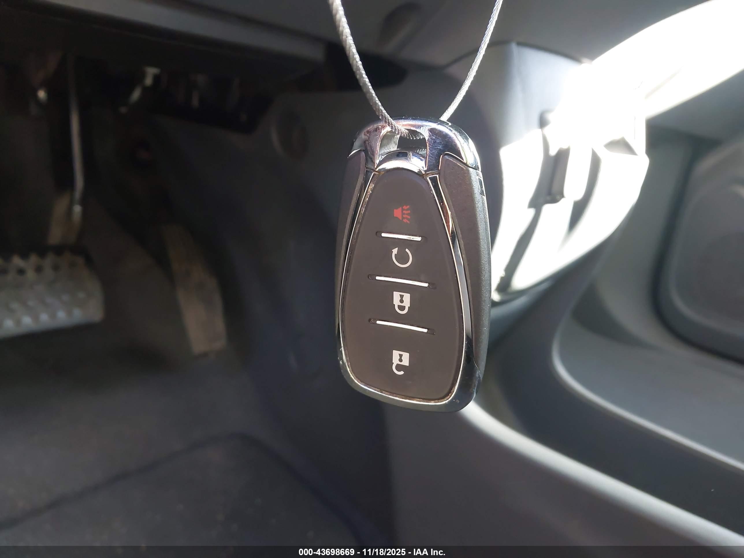 CHEVROLET BOLT image 11