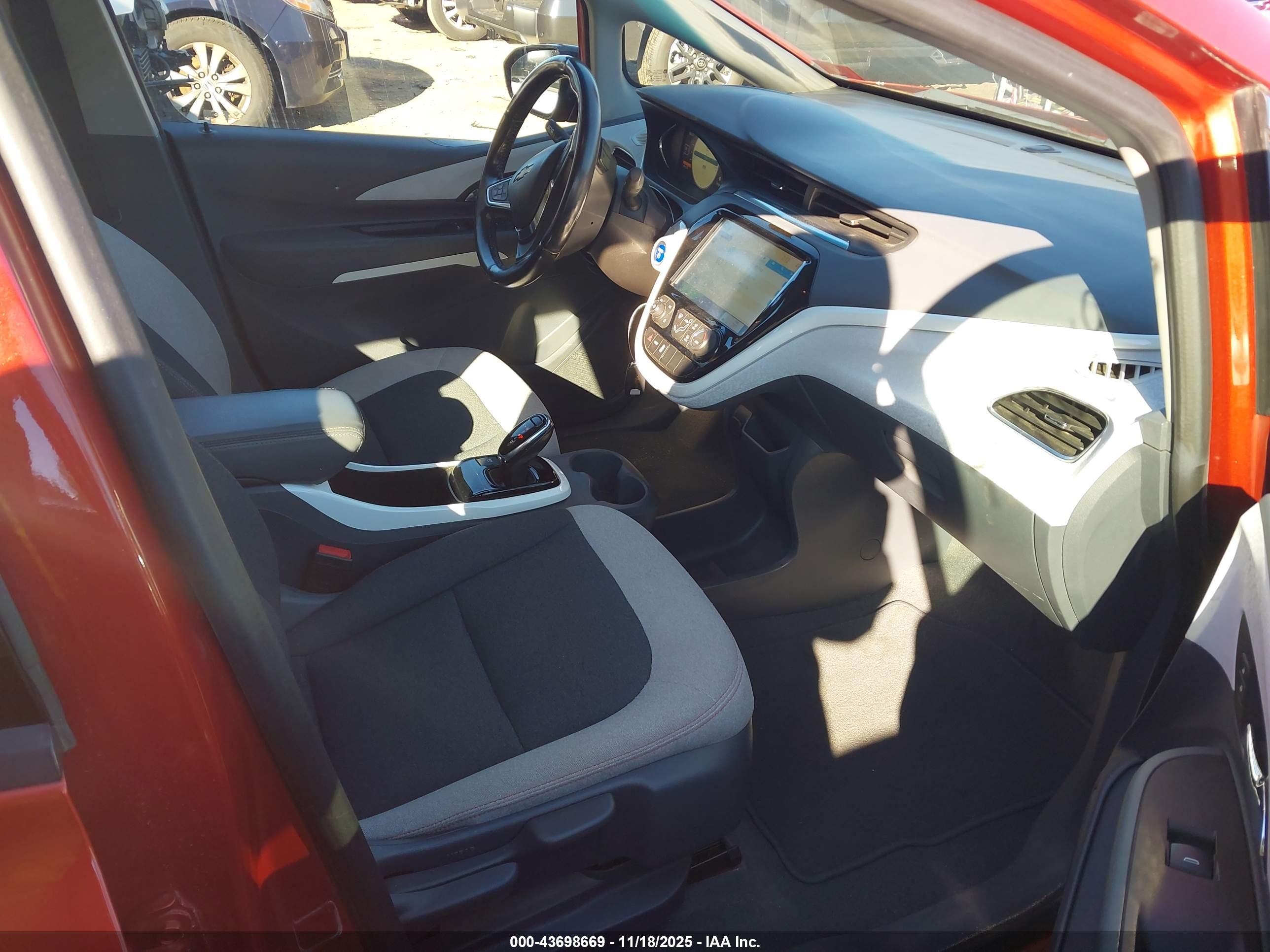 CHEVROLET BOLT image 5