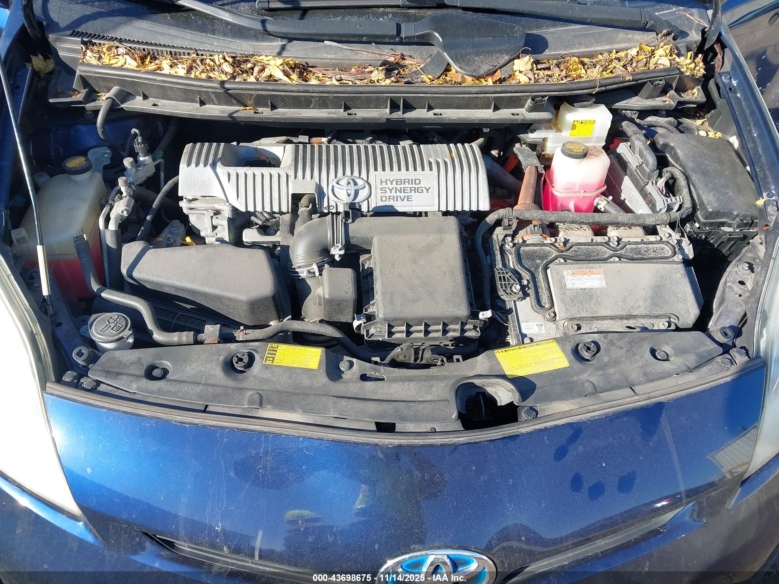 TOYOTA PRIUS image 10