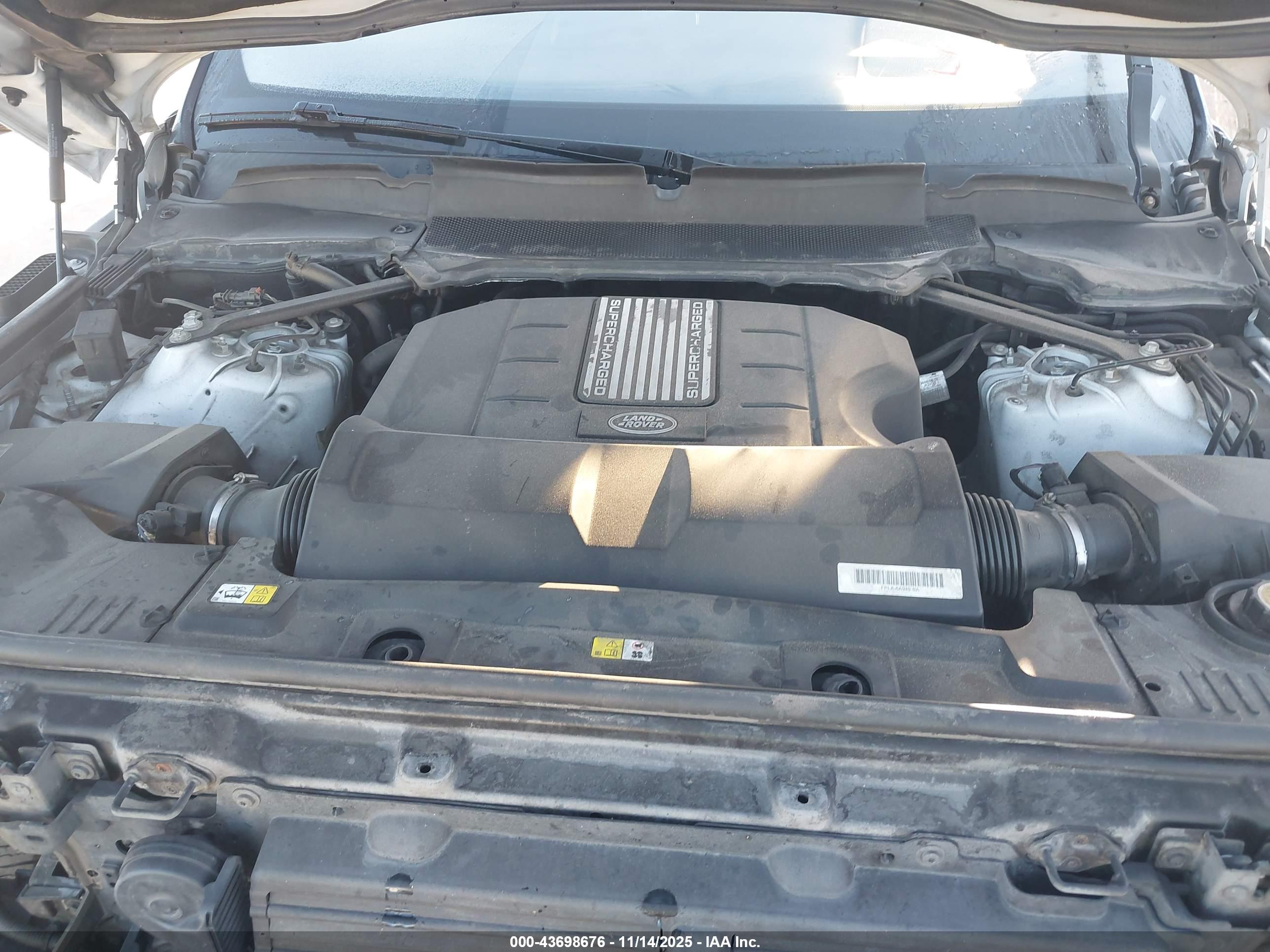 LAND ROVER image 10