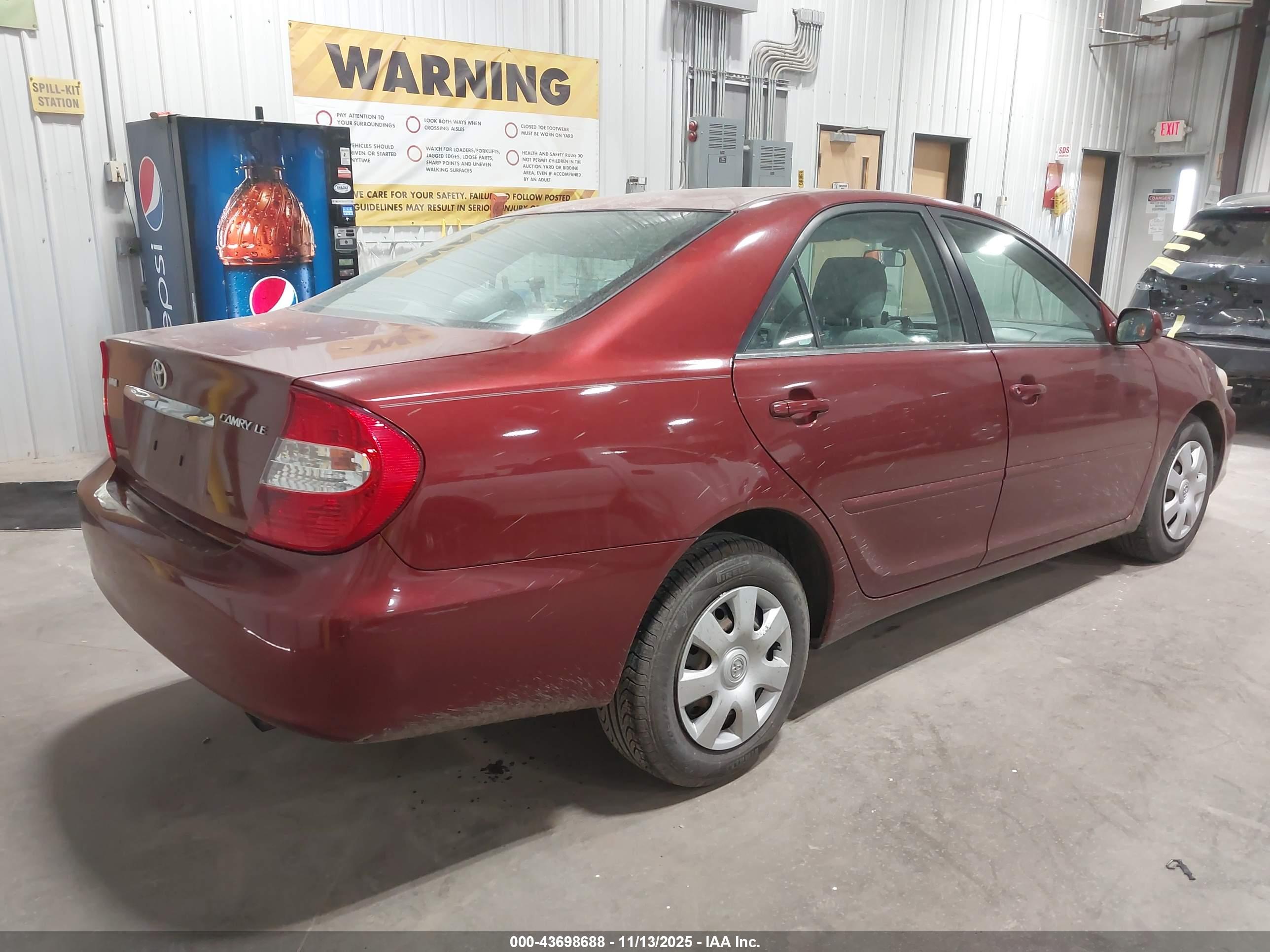 TOYOTA CAMRY image 4