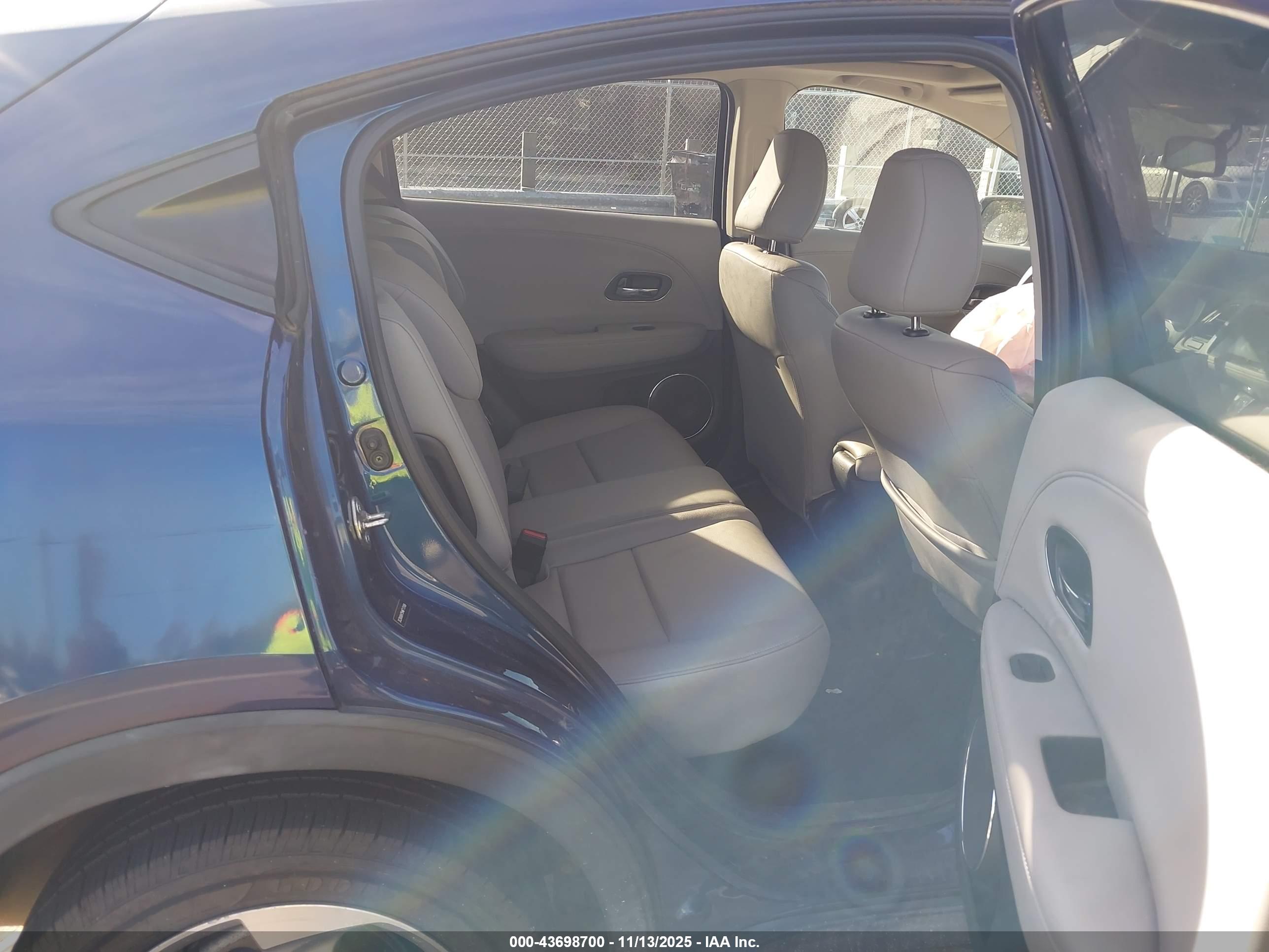 HONDA HR-V image 8