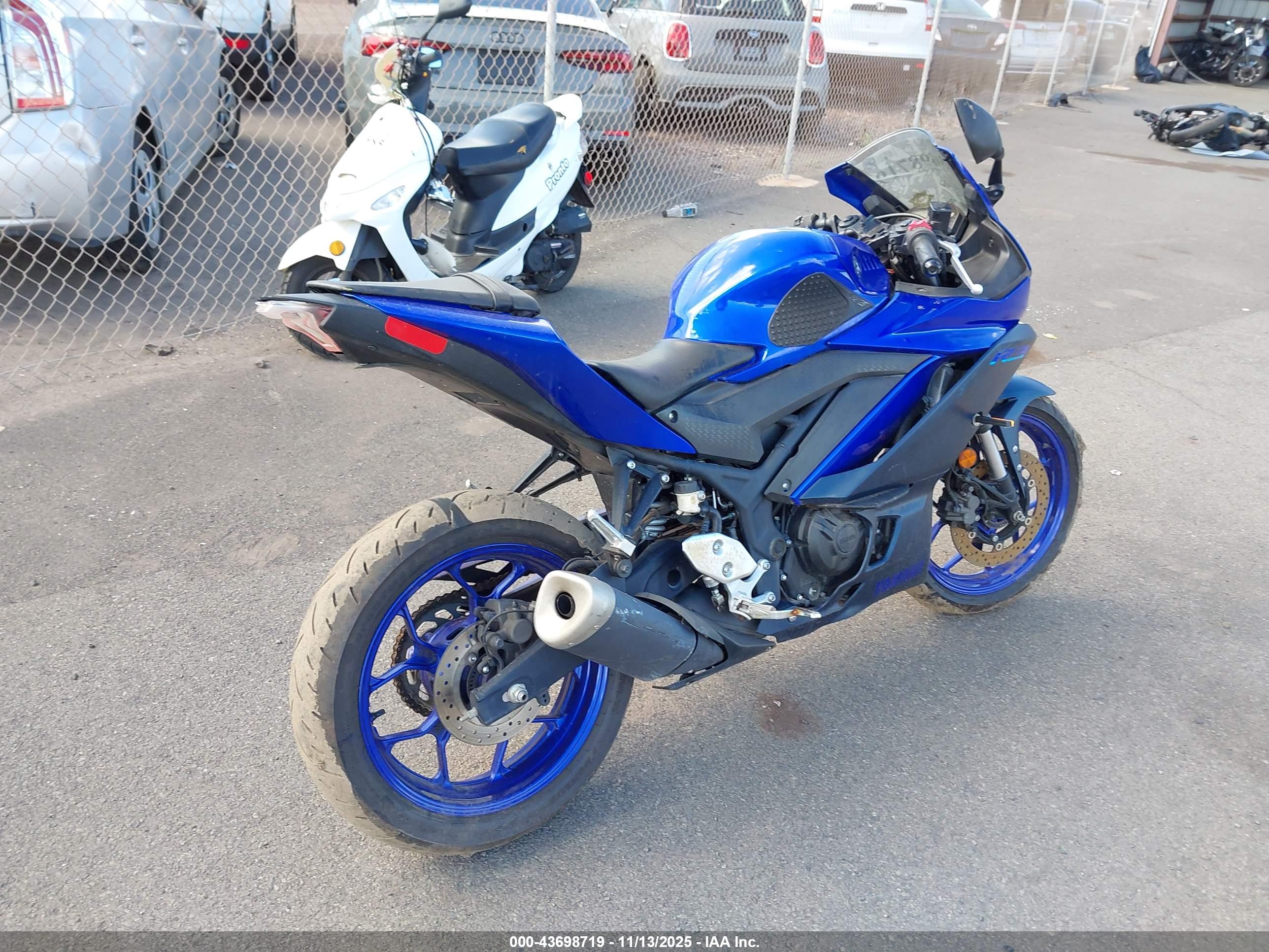YAMAHA YZFR3 image 4