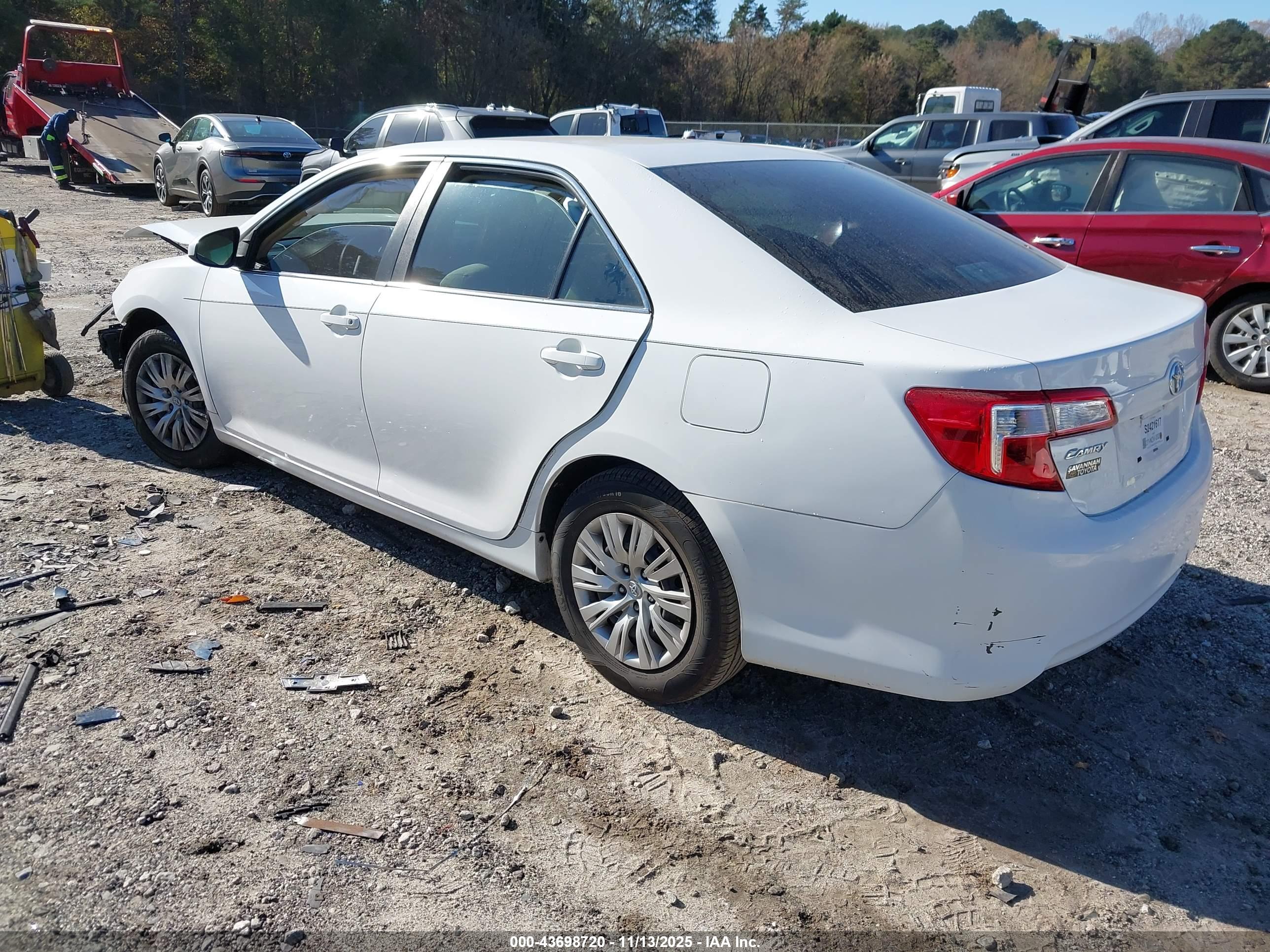 TOYOTA CAMRY image 3