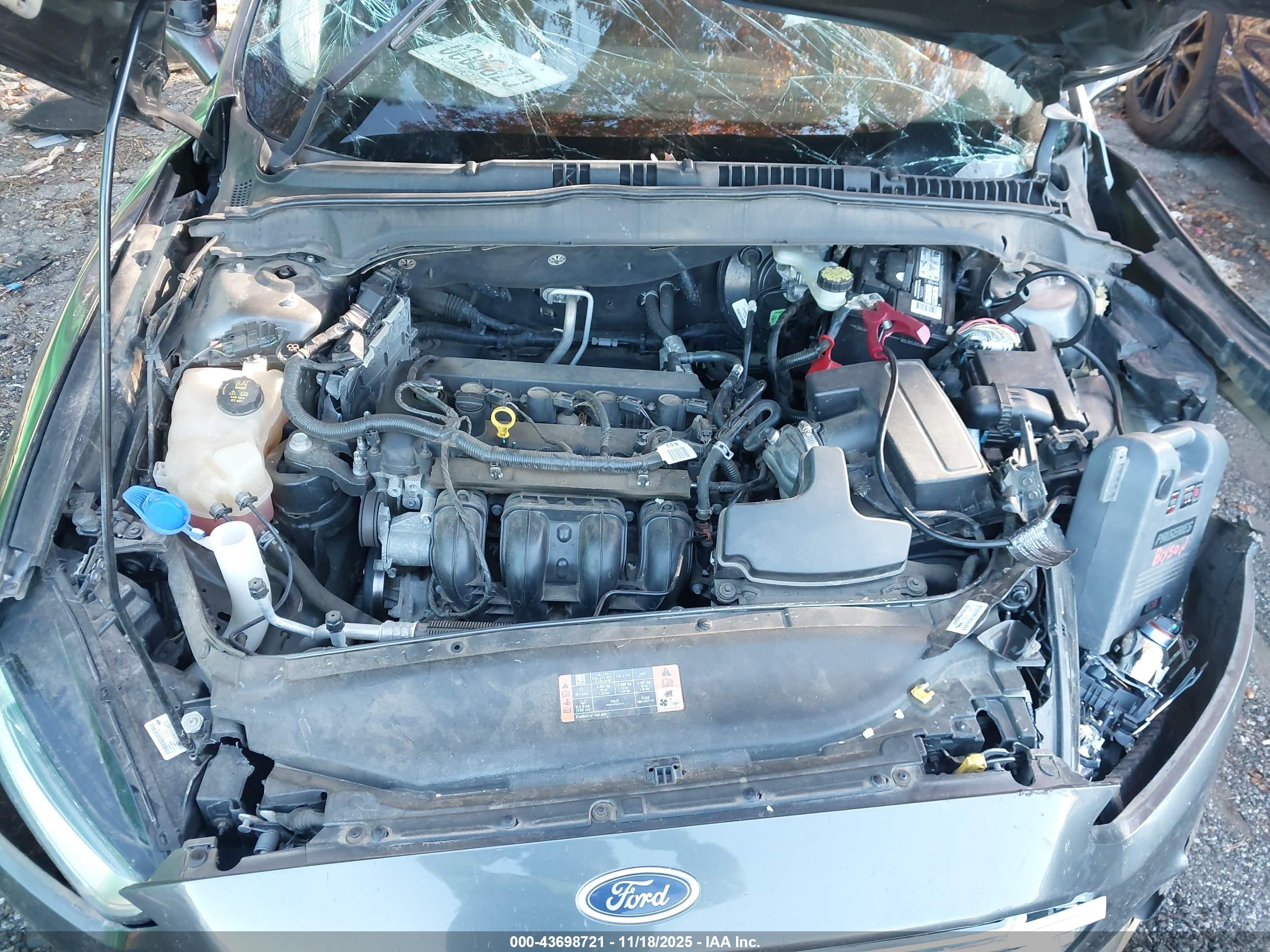 FORD FUSION image 10