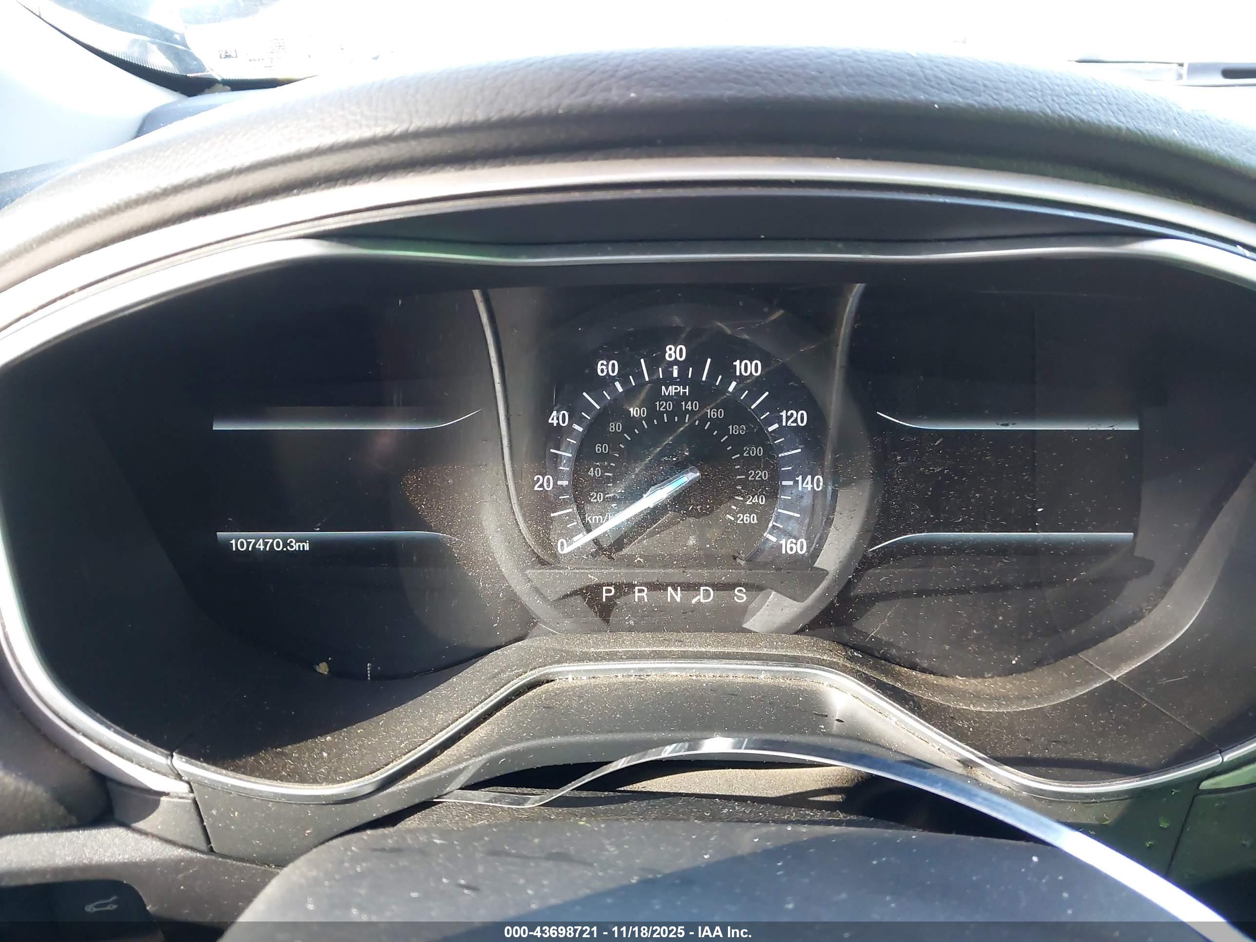 FORD FUSION image 7